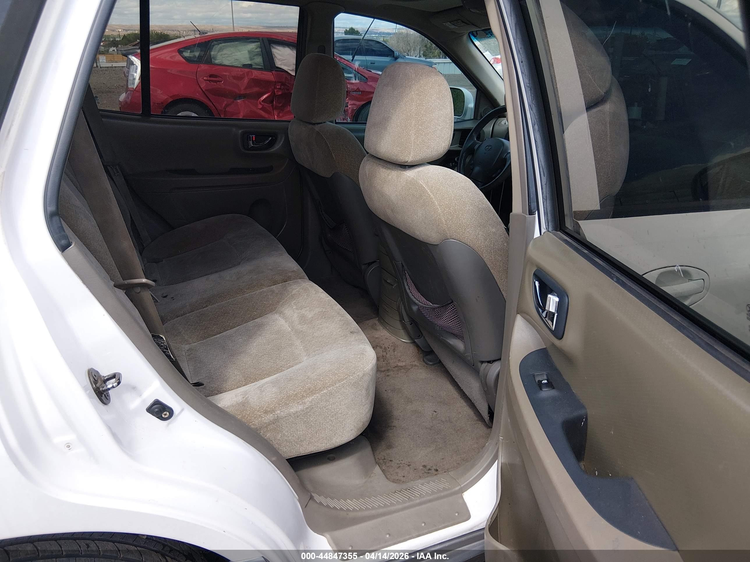 HYUNDAI SANTA image 8