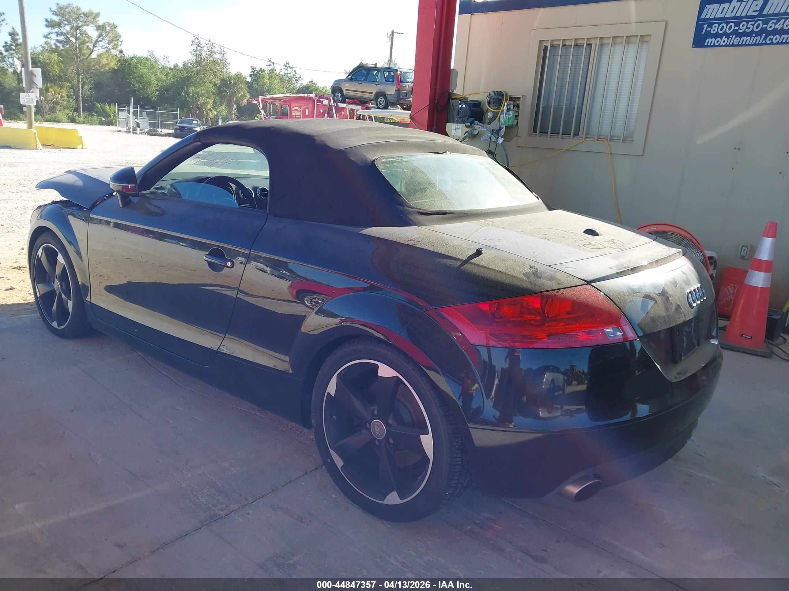 AUDI TT image 3