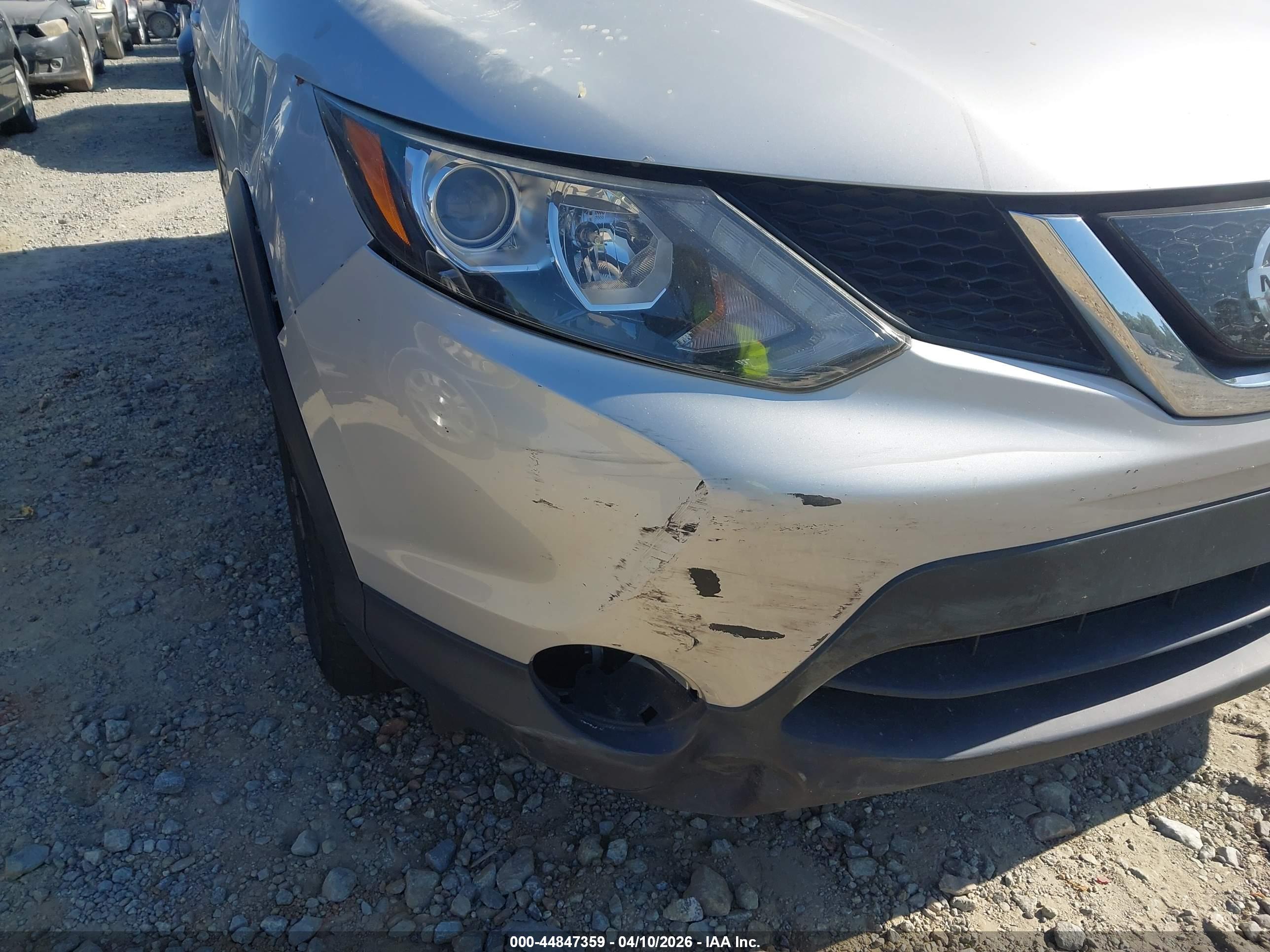 NISSAN ROGUE image 6