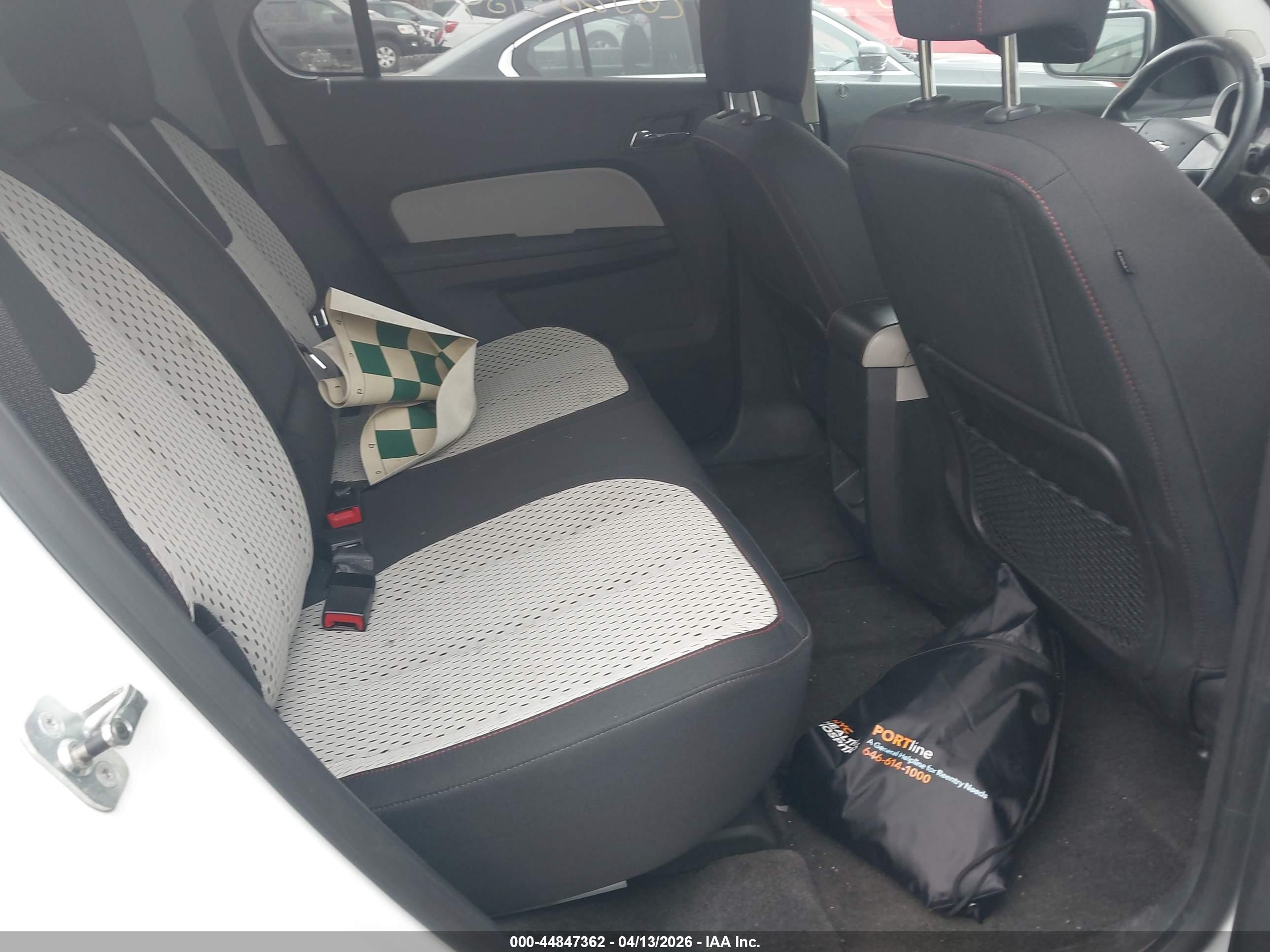 CHEVROLET EQUINOX image 8