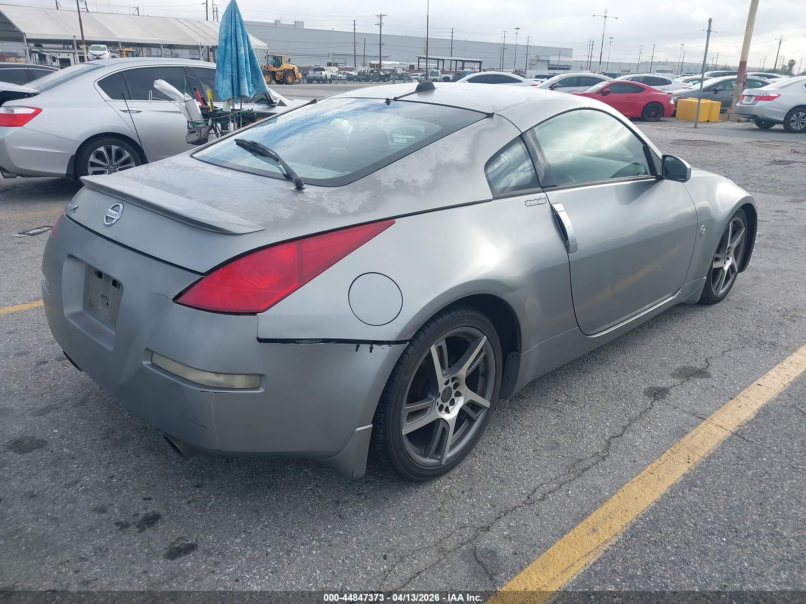 NISSAN 350Z image 4