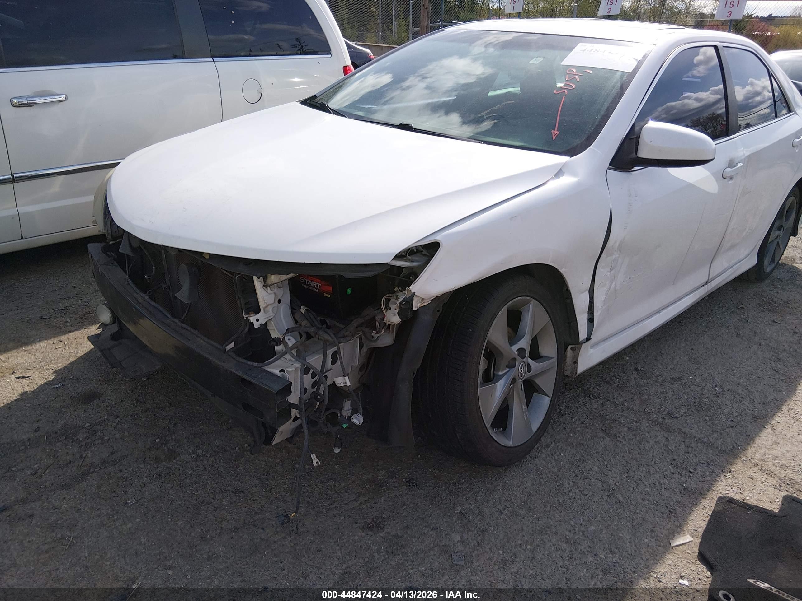 TOYOTA CAMRY image 6