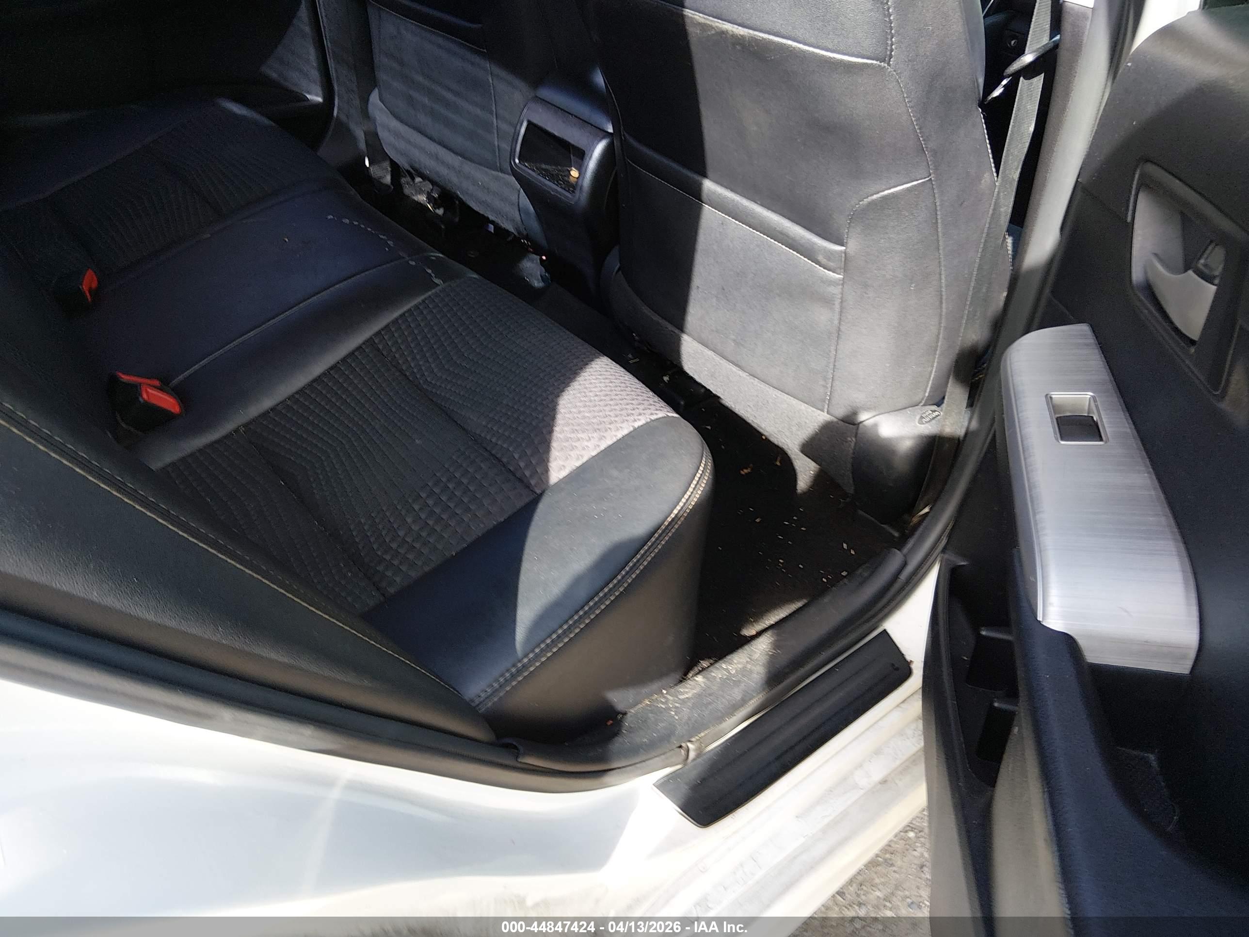 TOYOTA CAMRY image 8