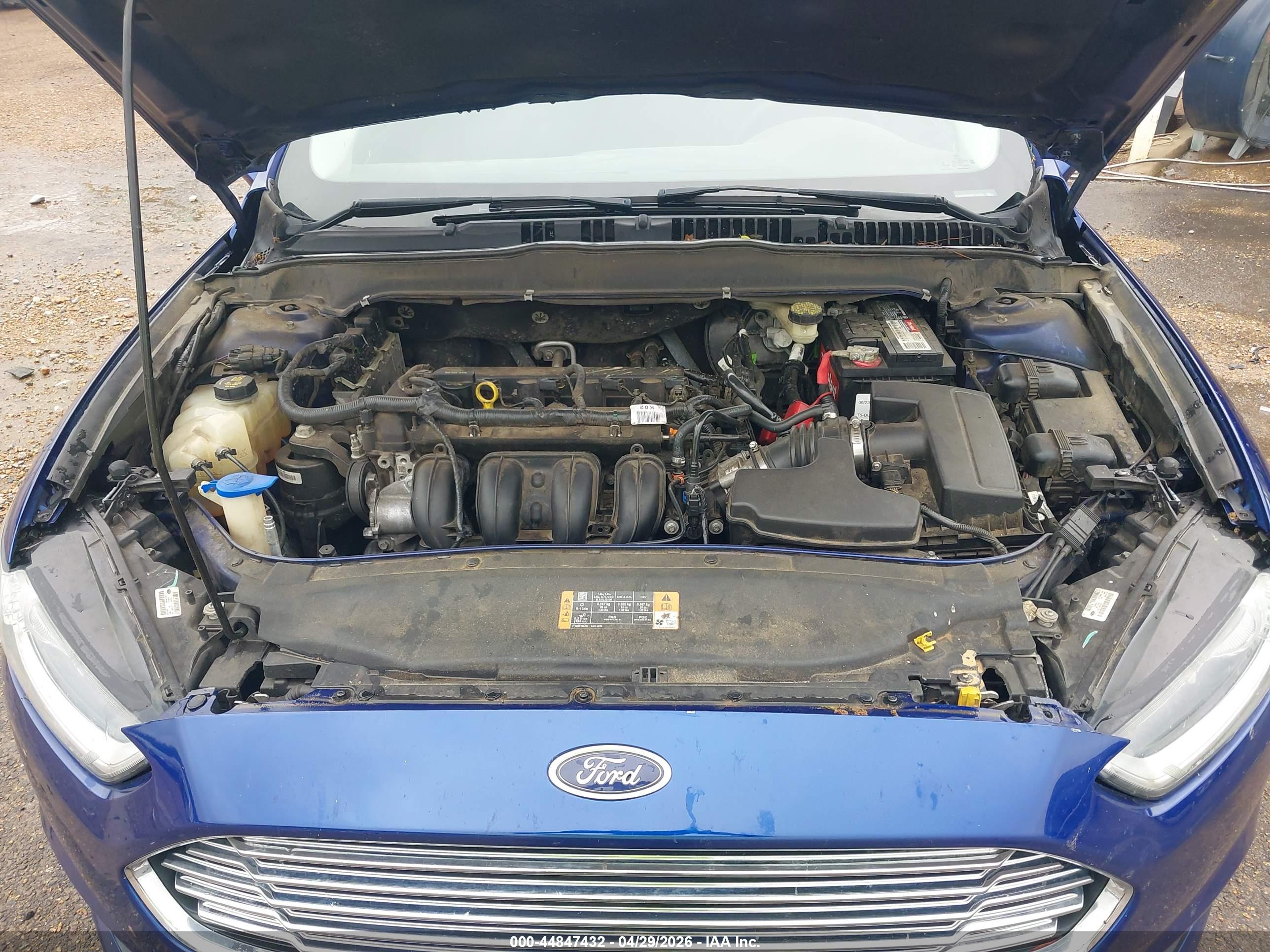 FORD FUSION image 10