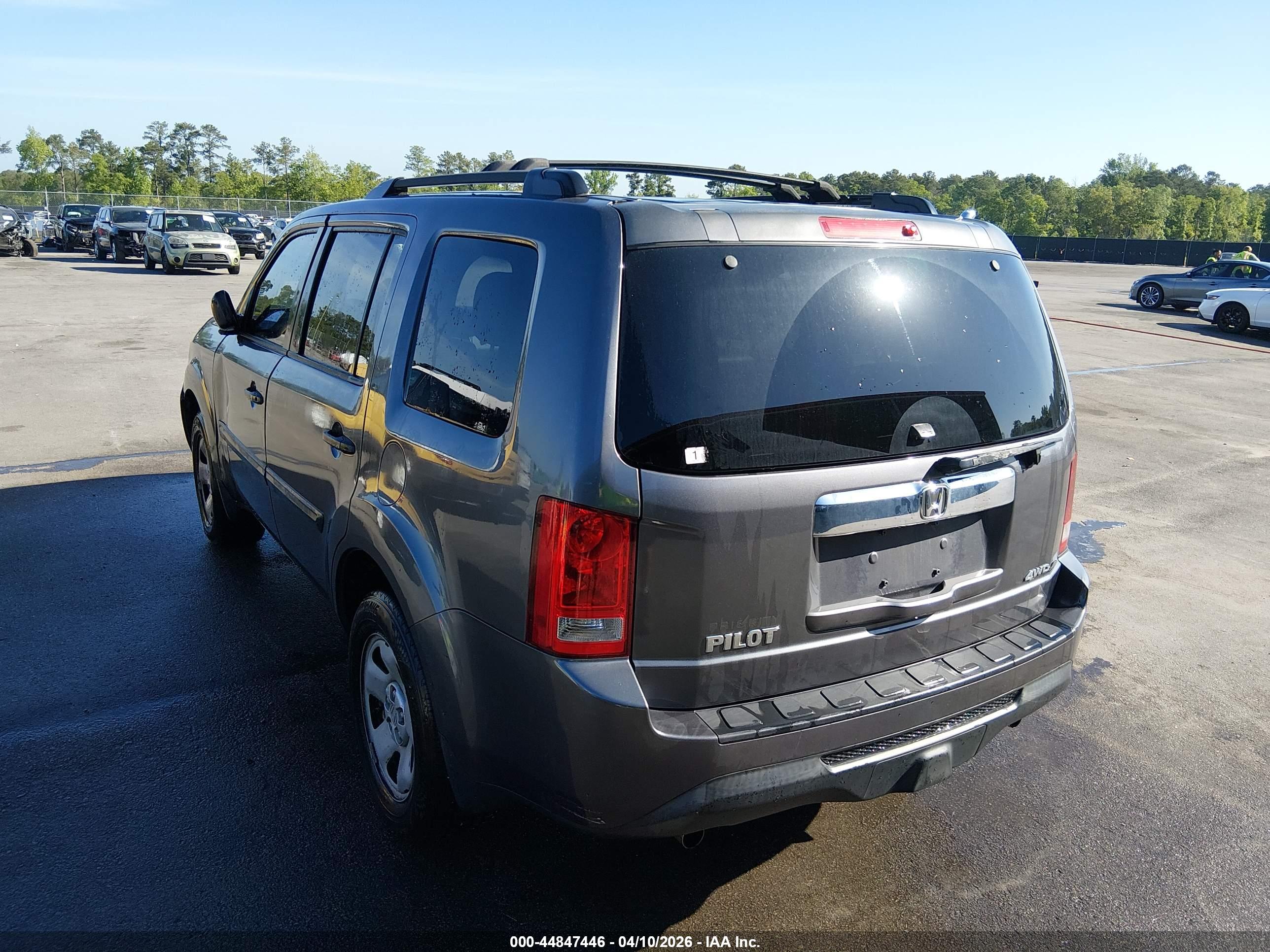 HONDA PILOT image 3