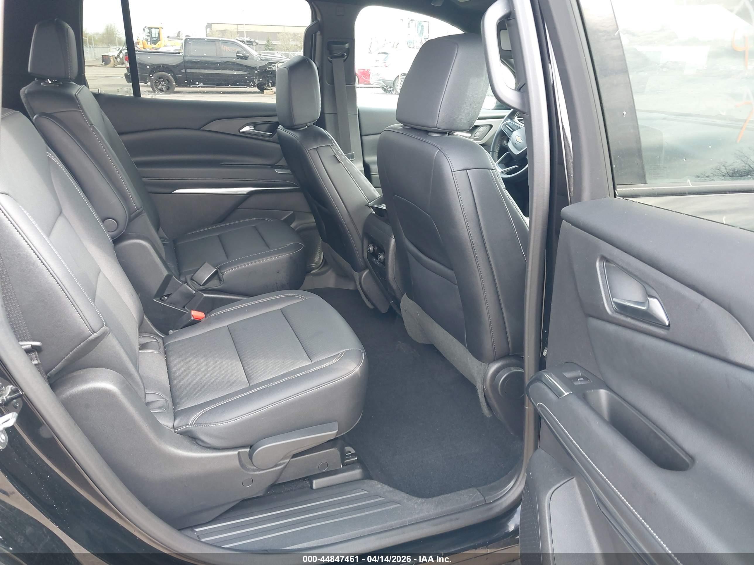CHEVROLET TRAVERSE image 8