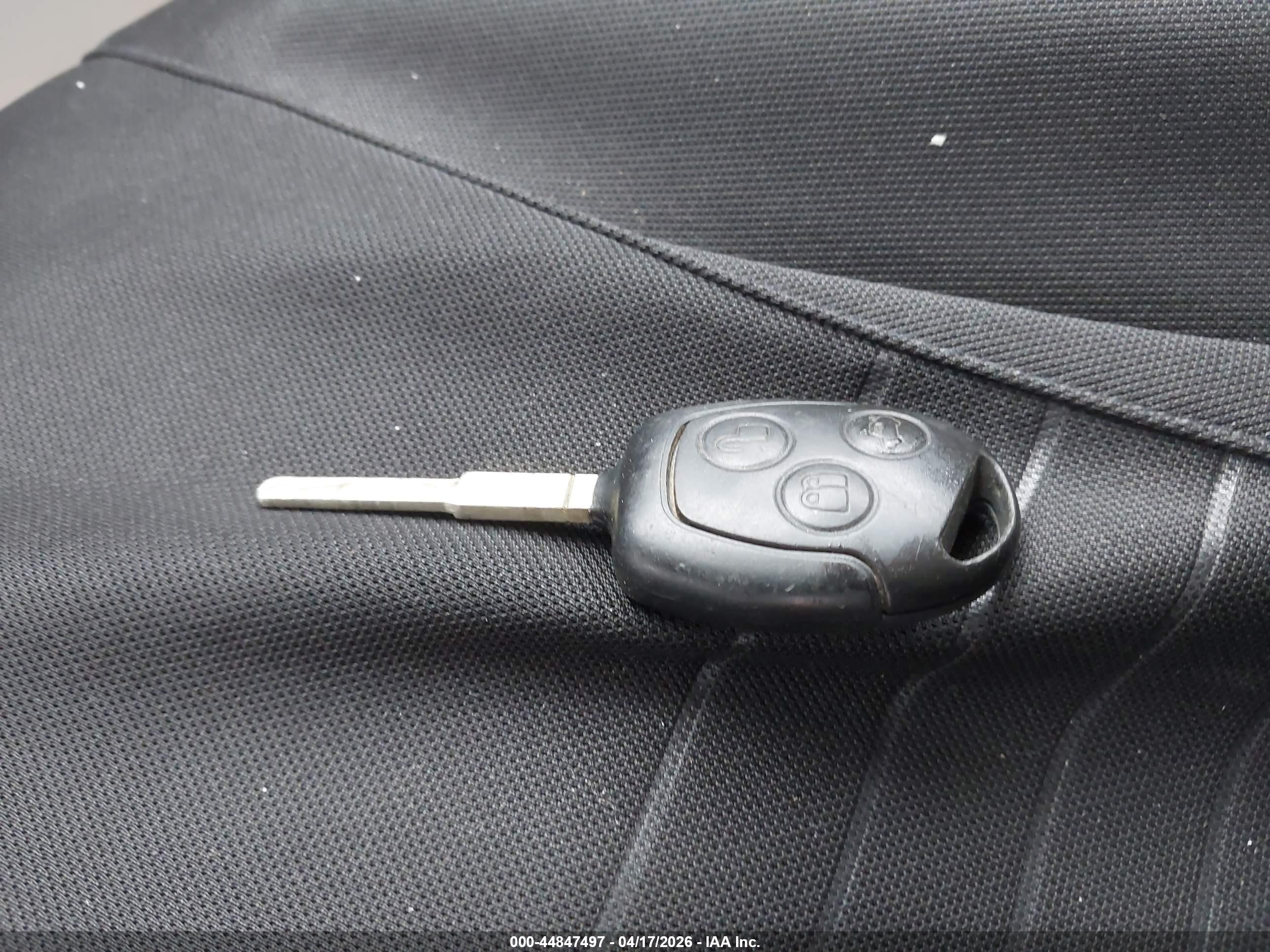FORD FIESTA image 11