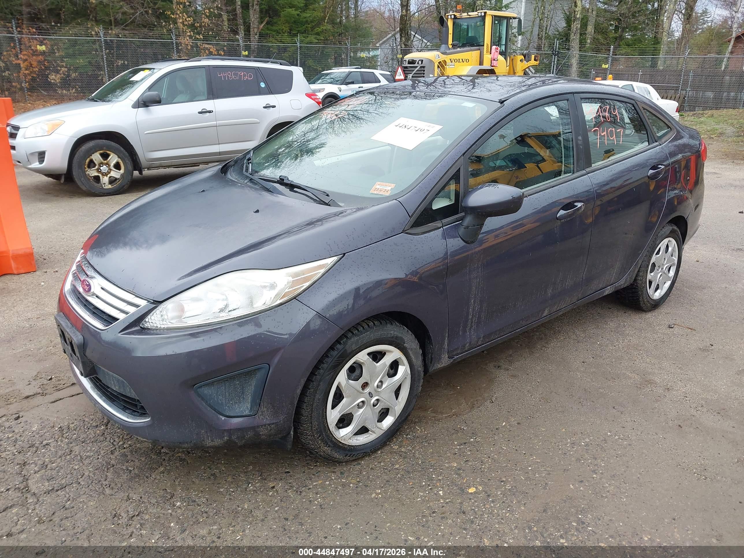 FORD FIESTA image 2