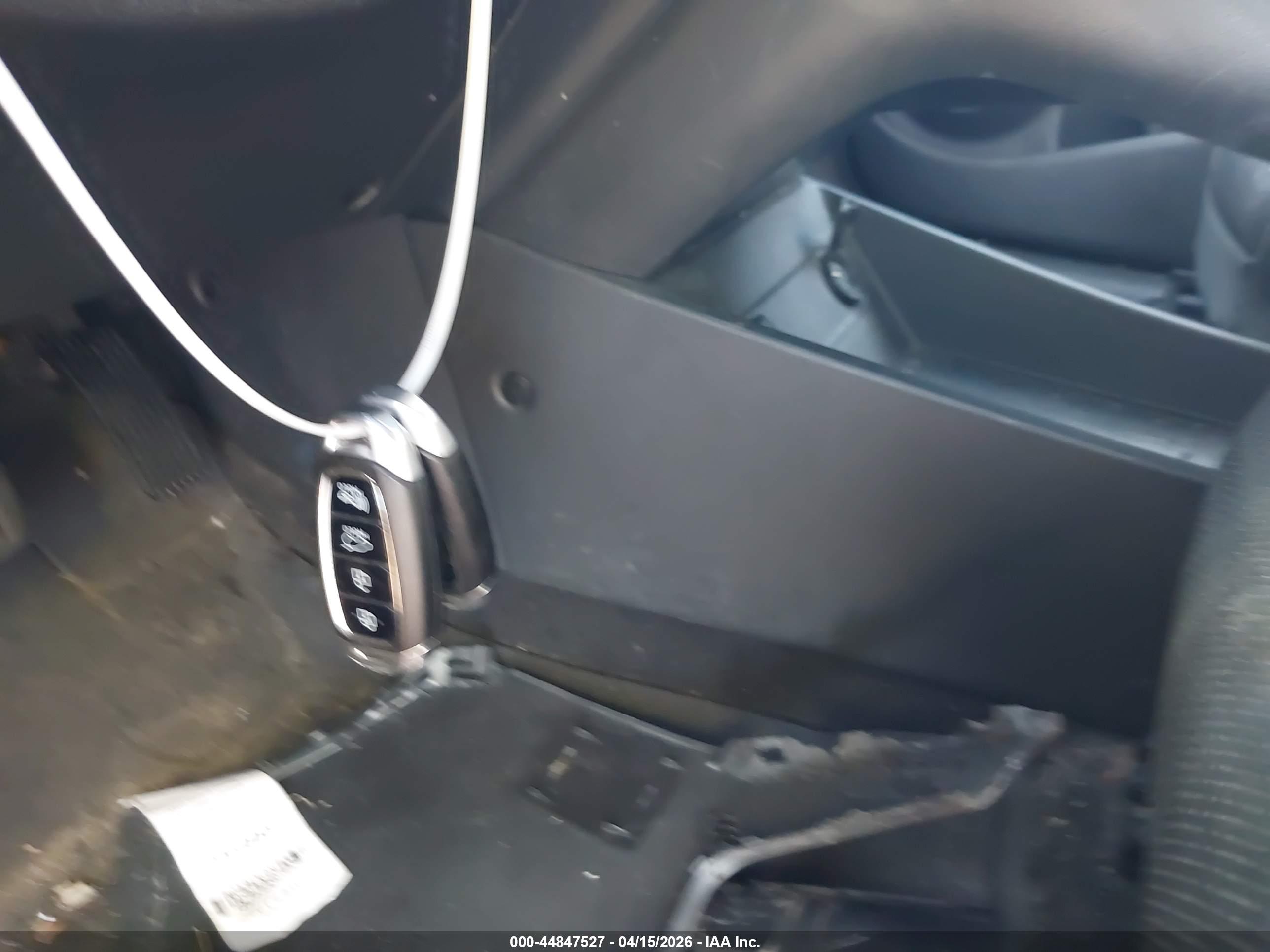 HYUNDAI KONA image 11