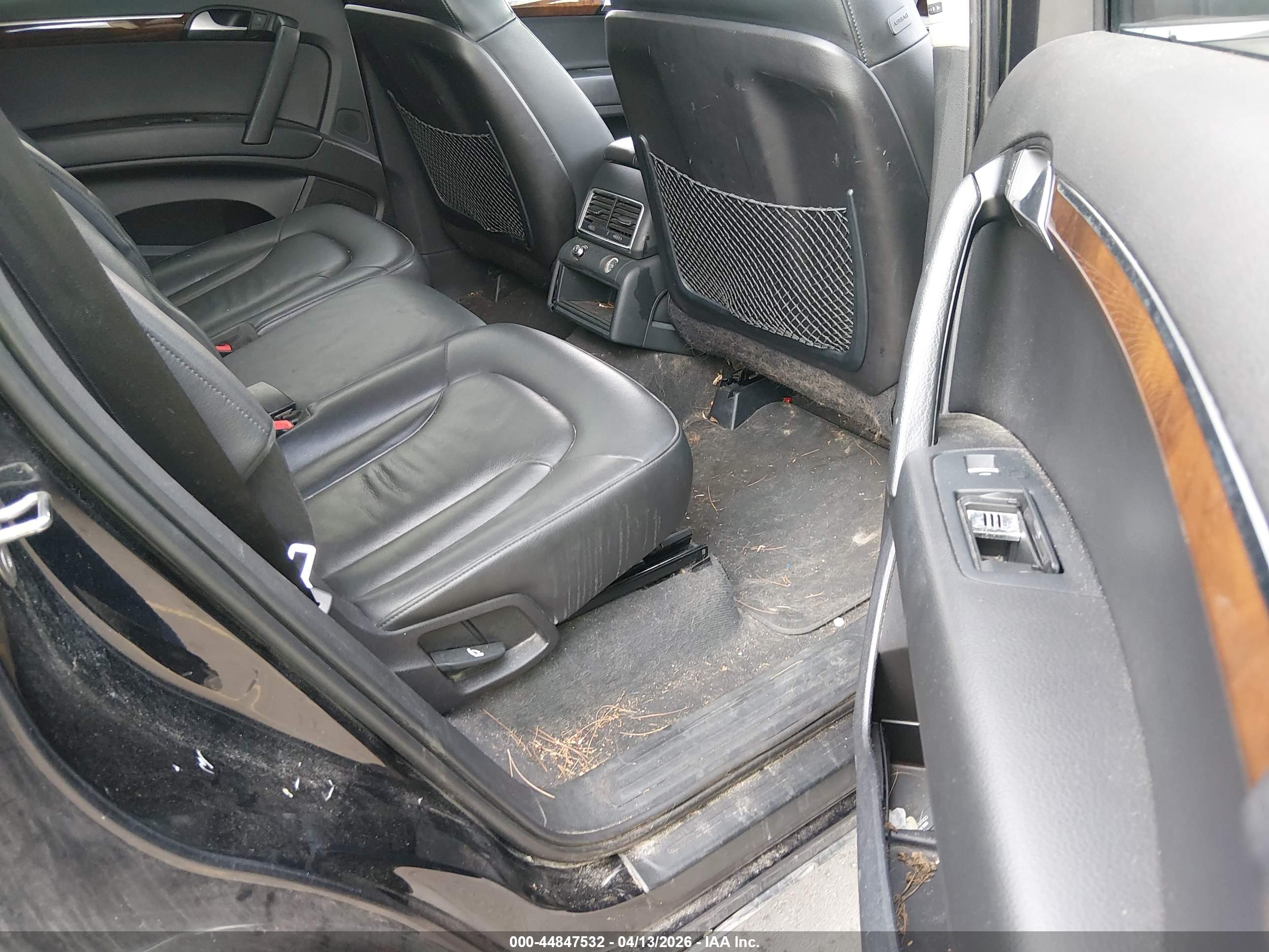 AUDI Q7 image 8