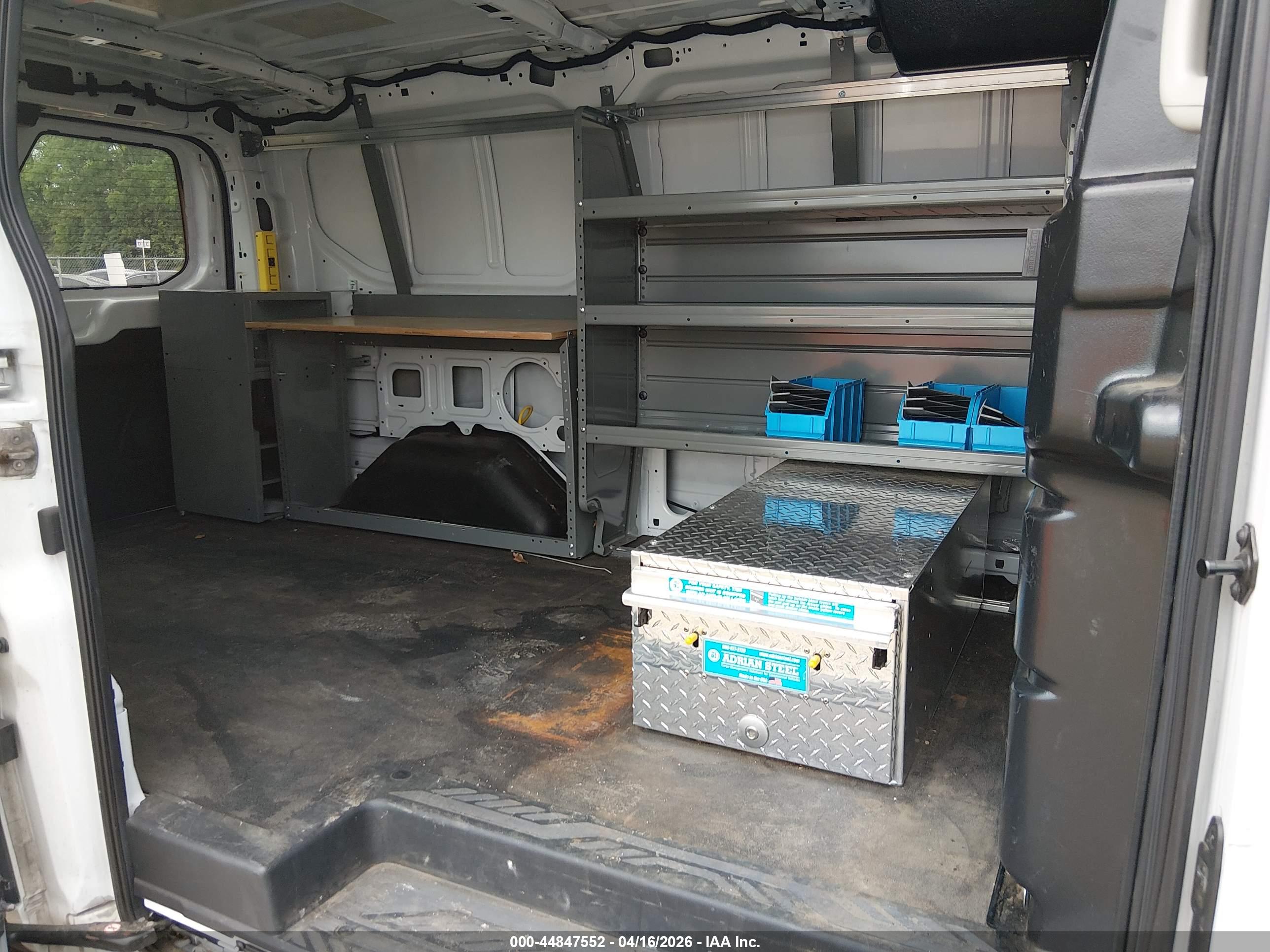 FORD TRANSIT-150 image 8