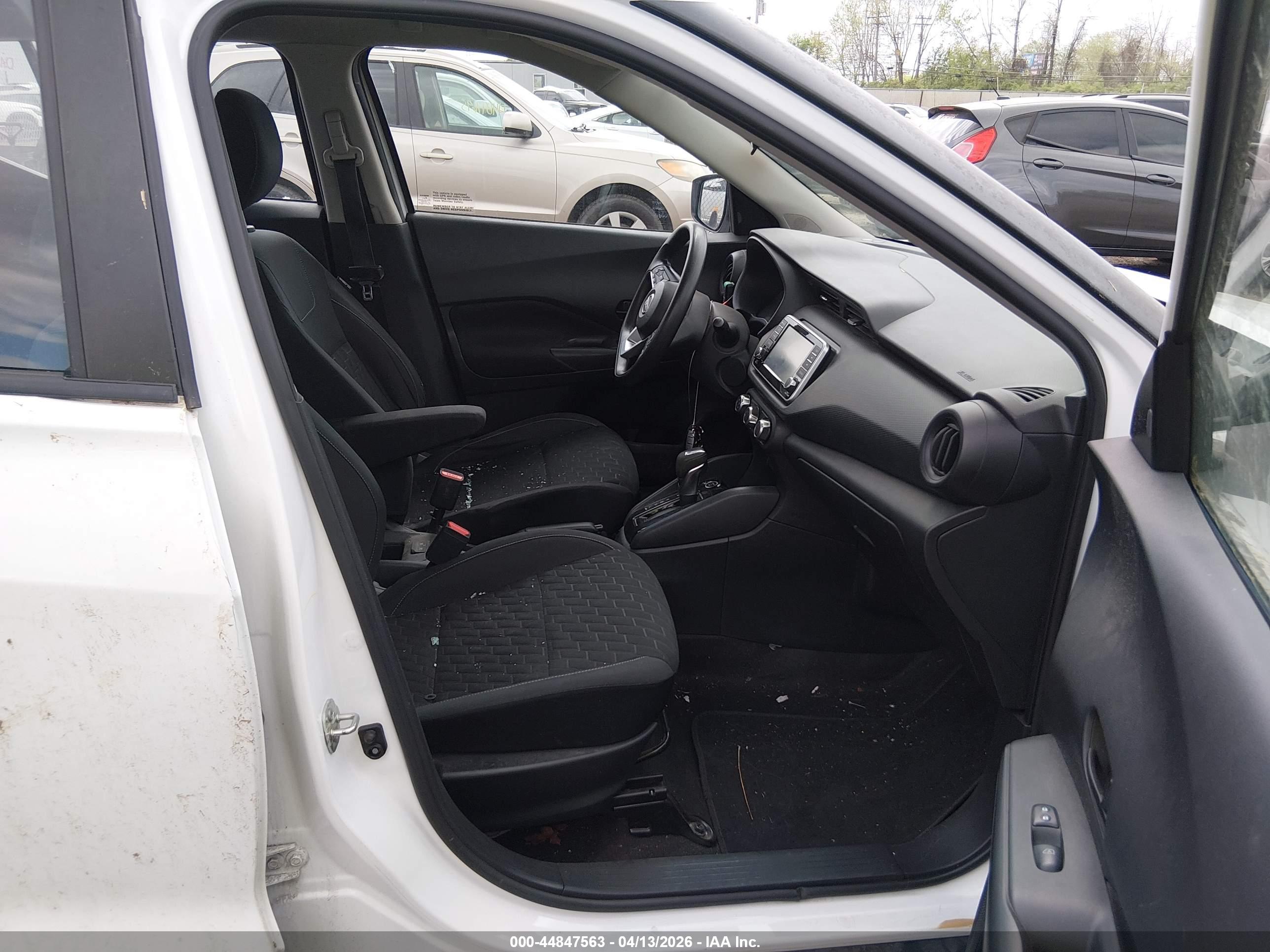 NISSAN KICKS image 5