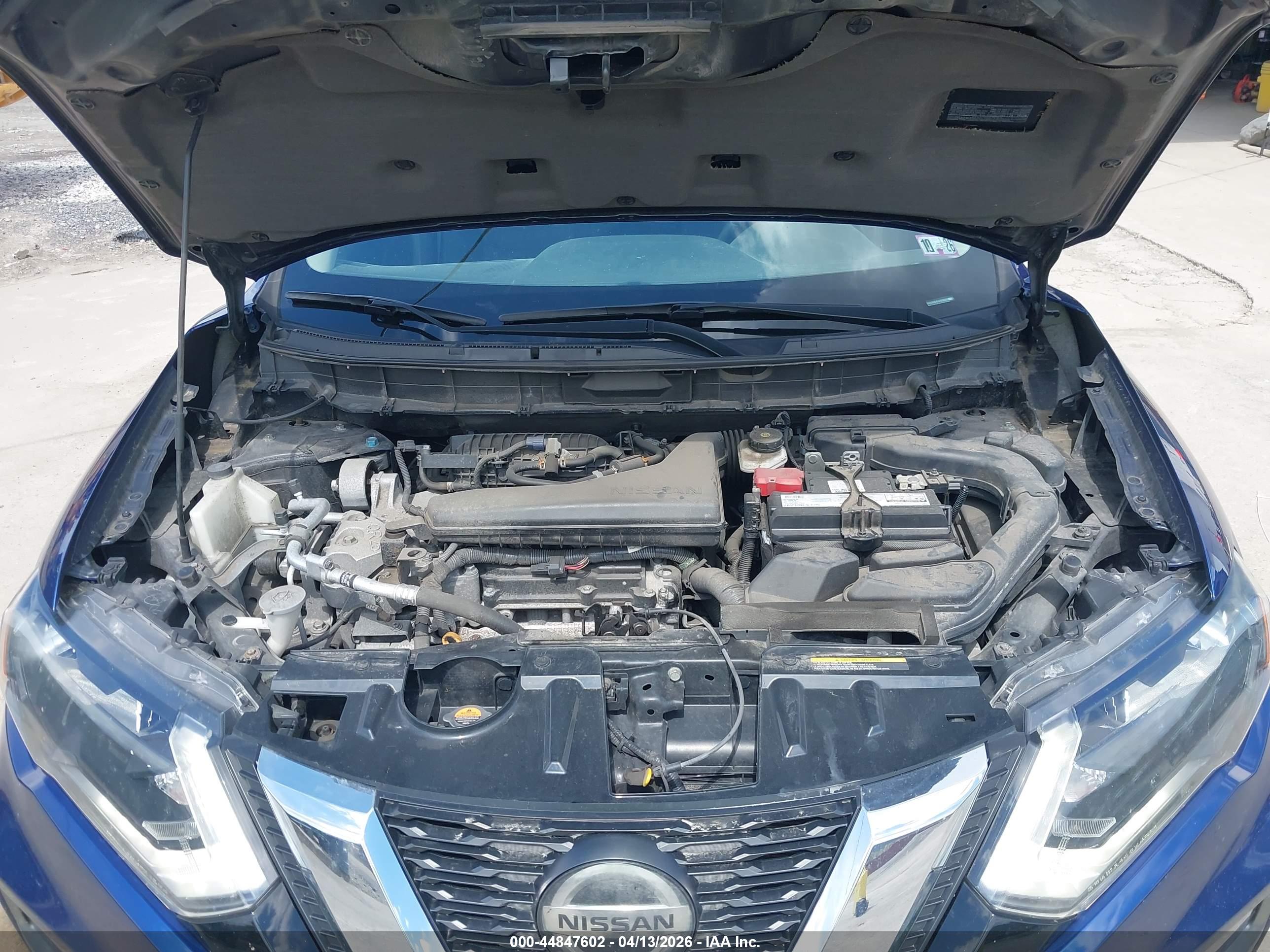 NISSAN ROGUE image 10
