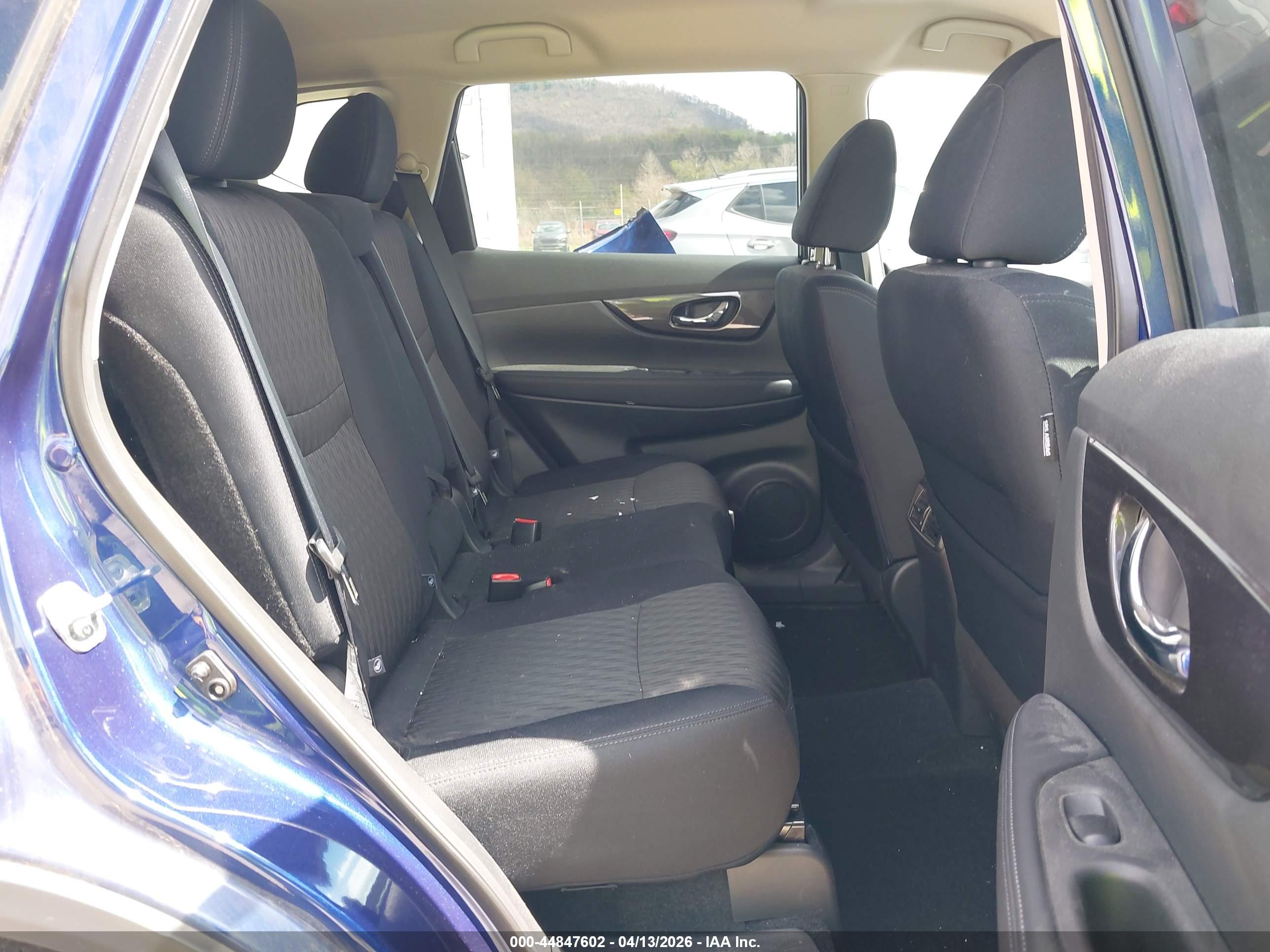 NISSAN ROGUE image 8