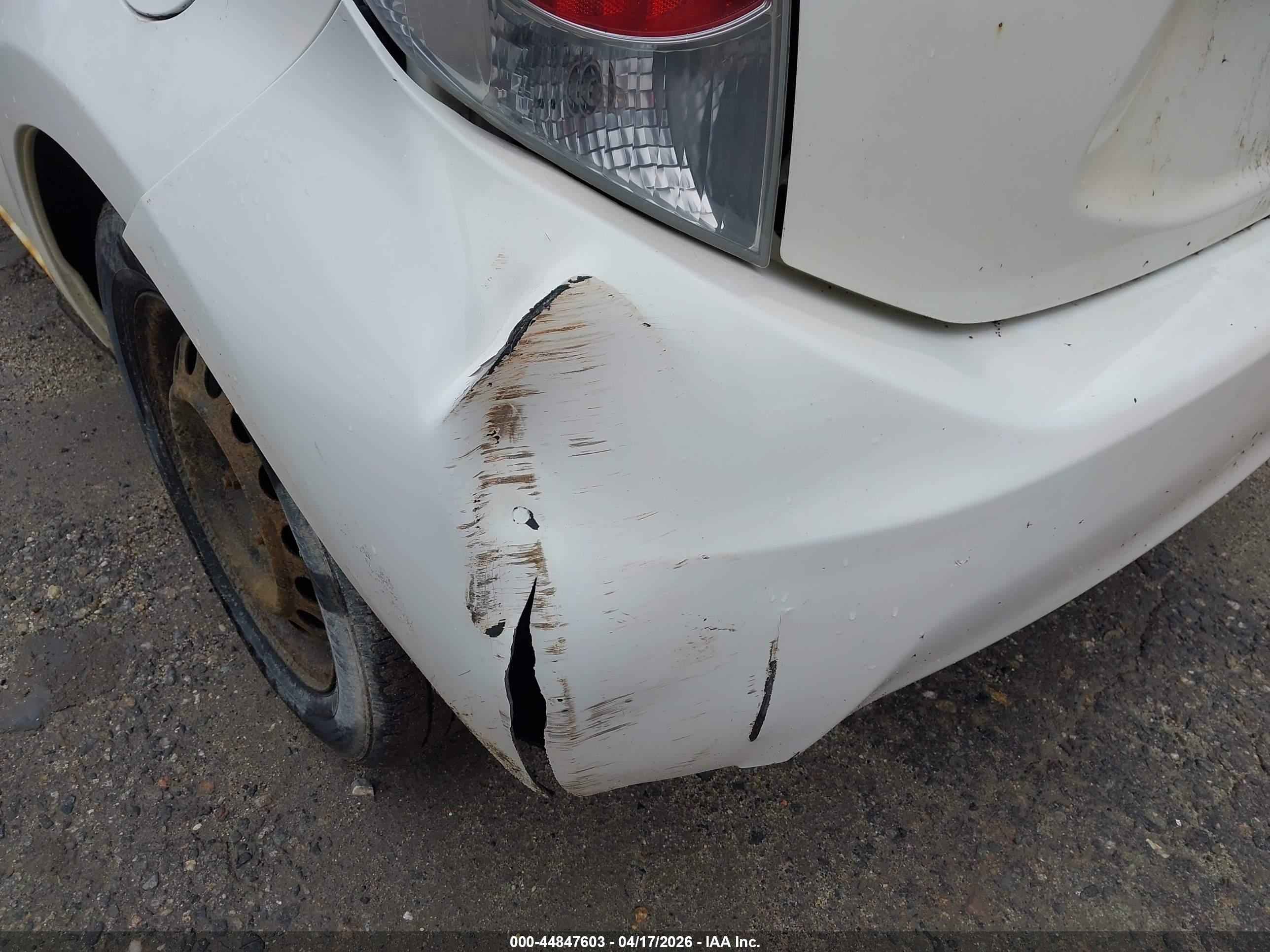 TOYOTA PRIUS image 6