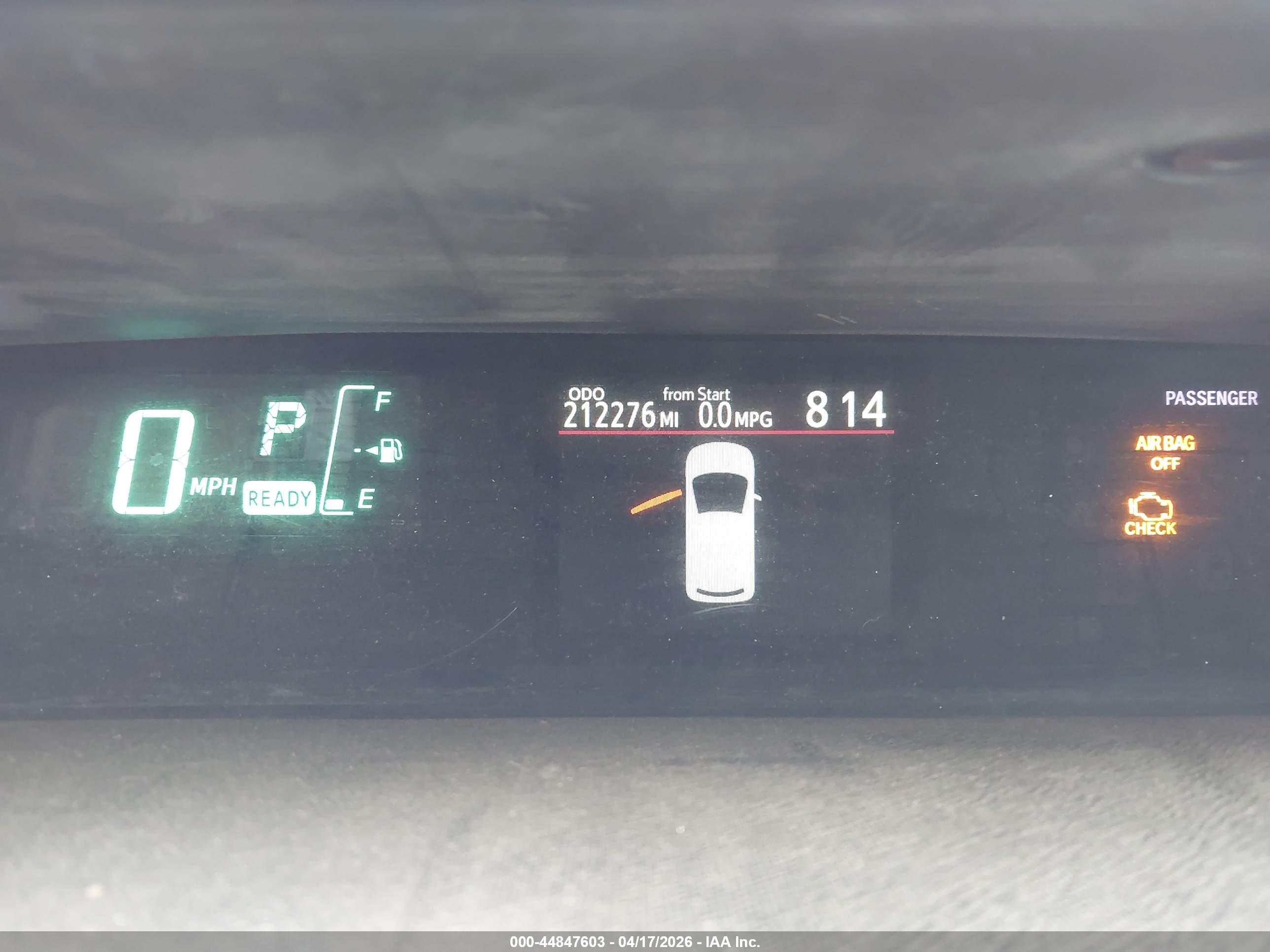 TOYOTA PRIUS image 7
