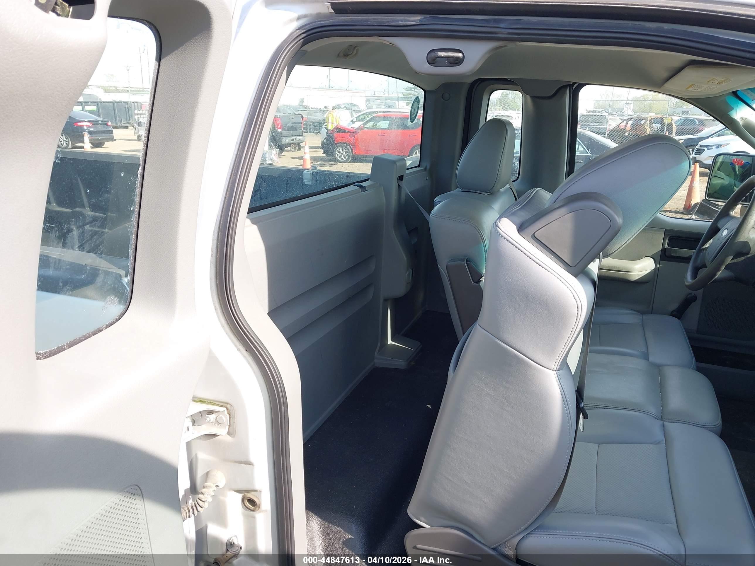 FORD F-150 image 8