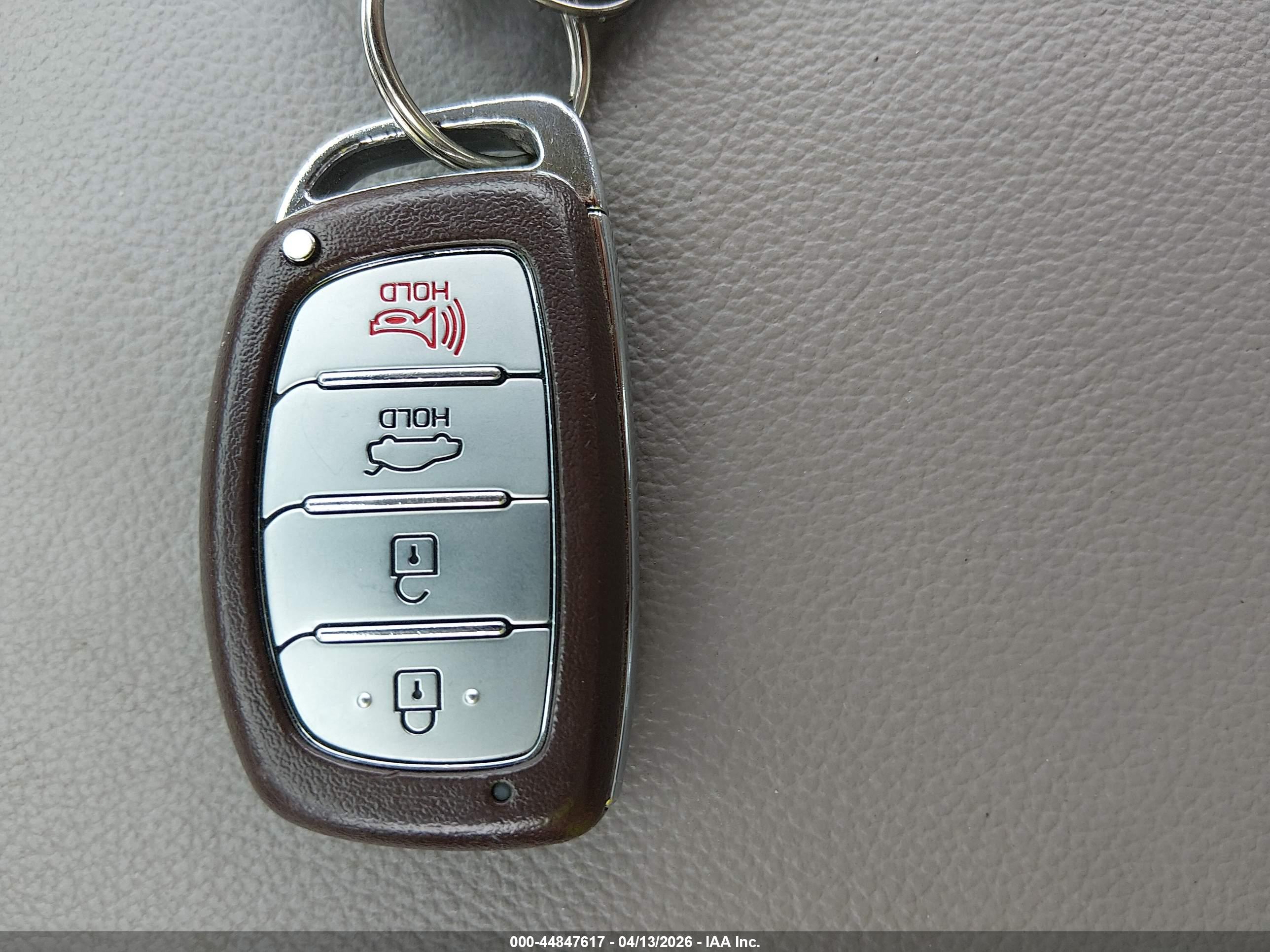 HYUNDAI ELANTRA image 11