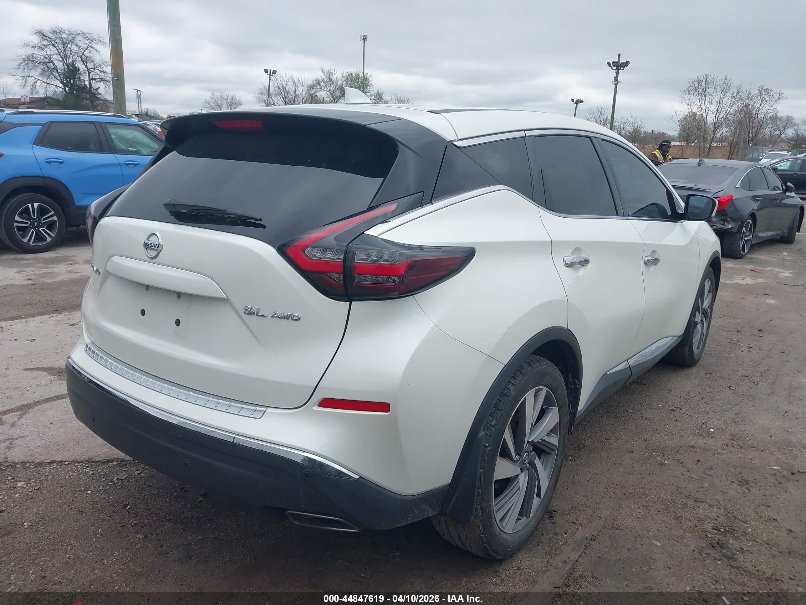 NISSAN MURANO image 4