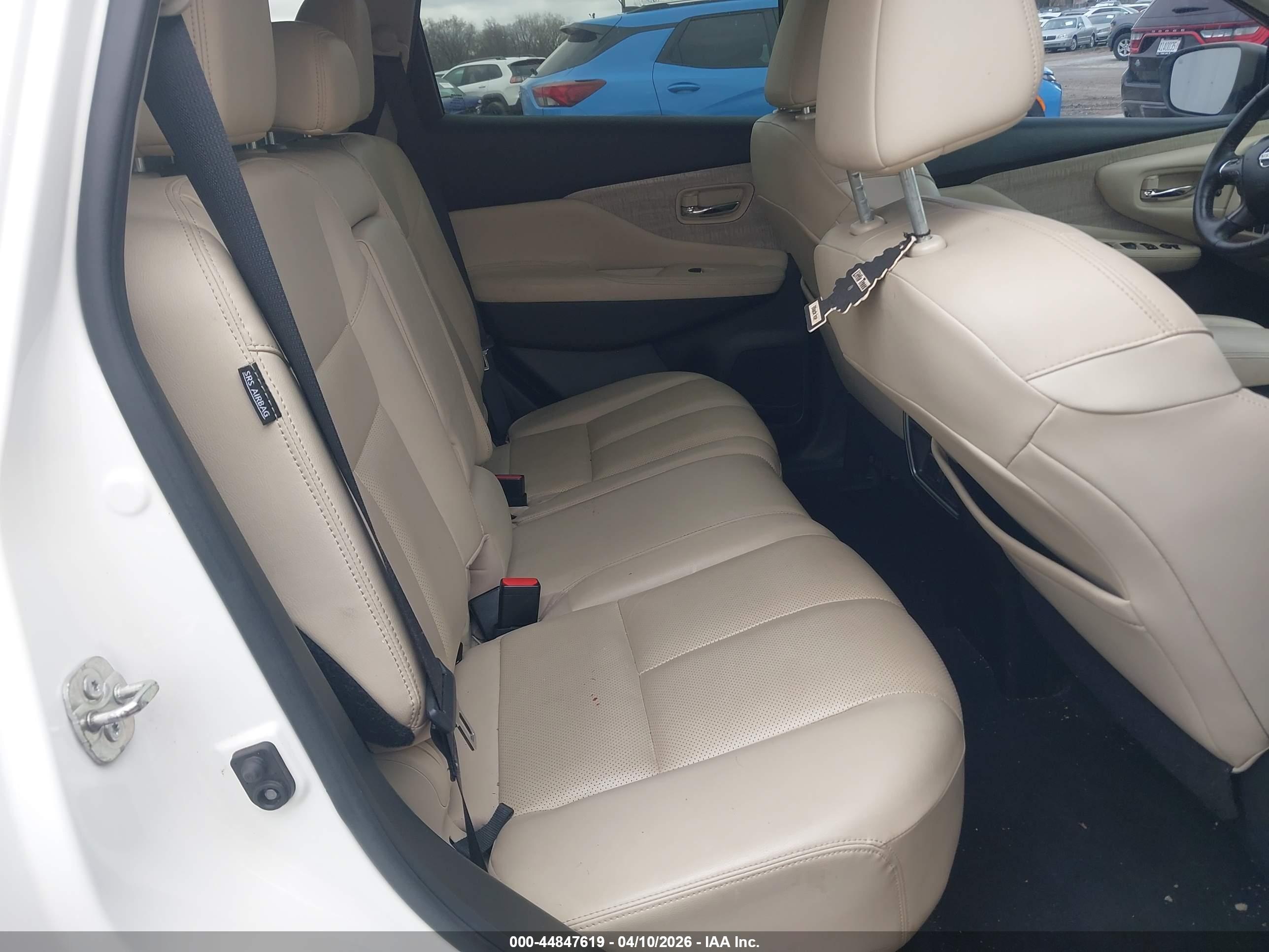 NISSAN MURANO image 8