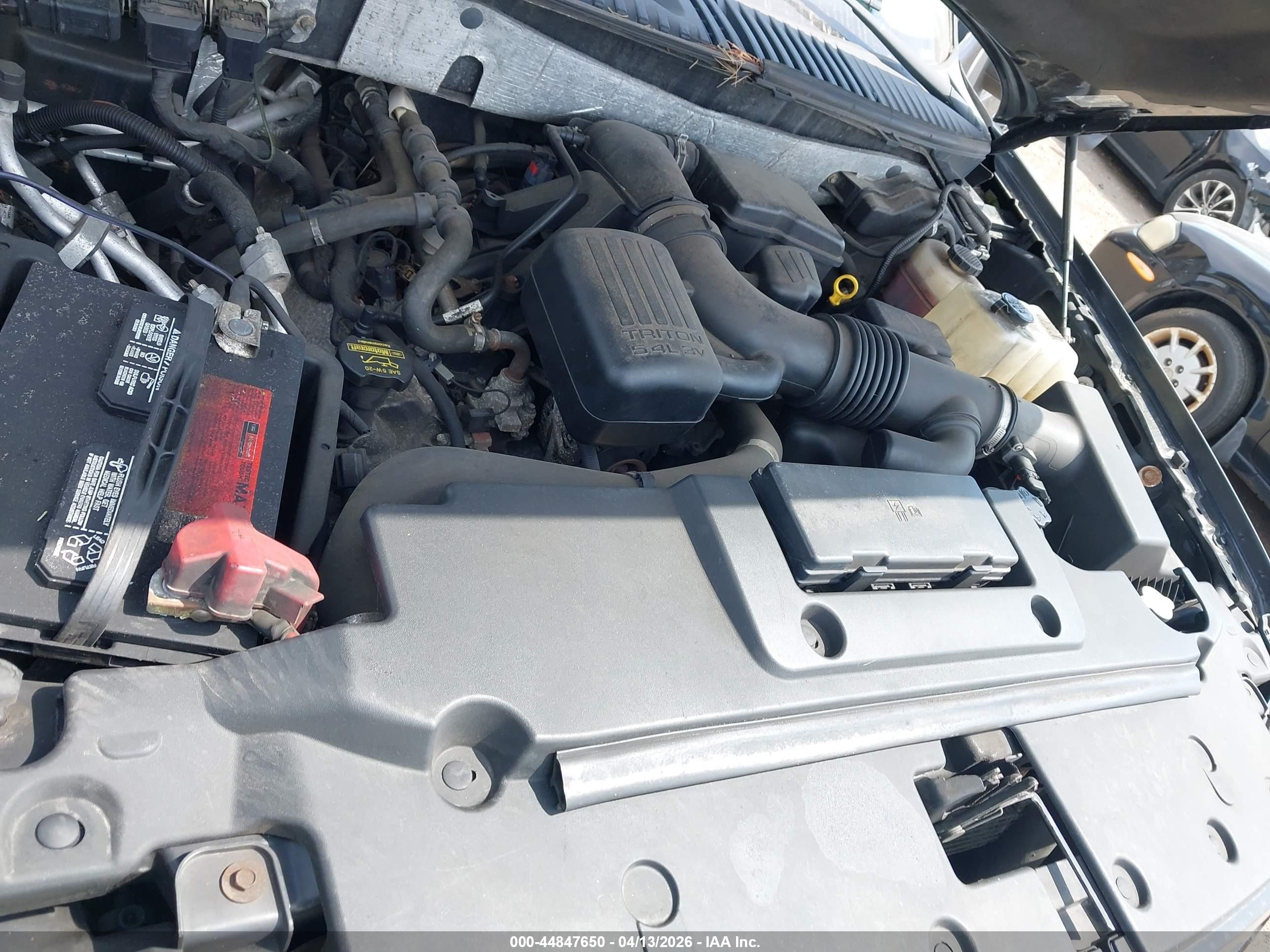 FORD EXPEDITION image 10