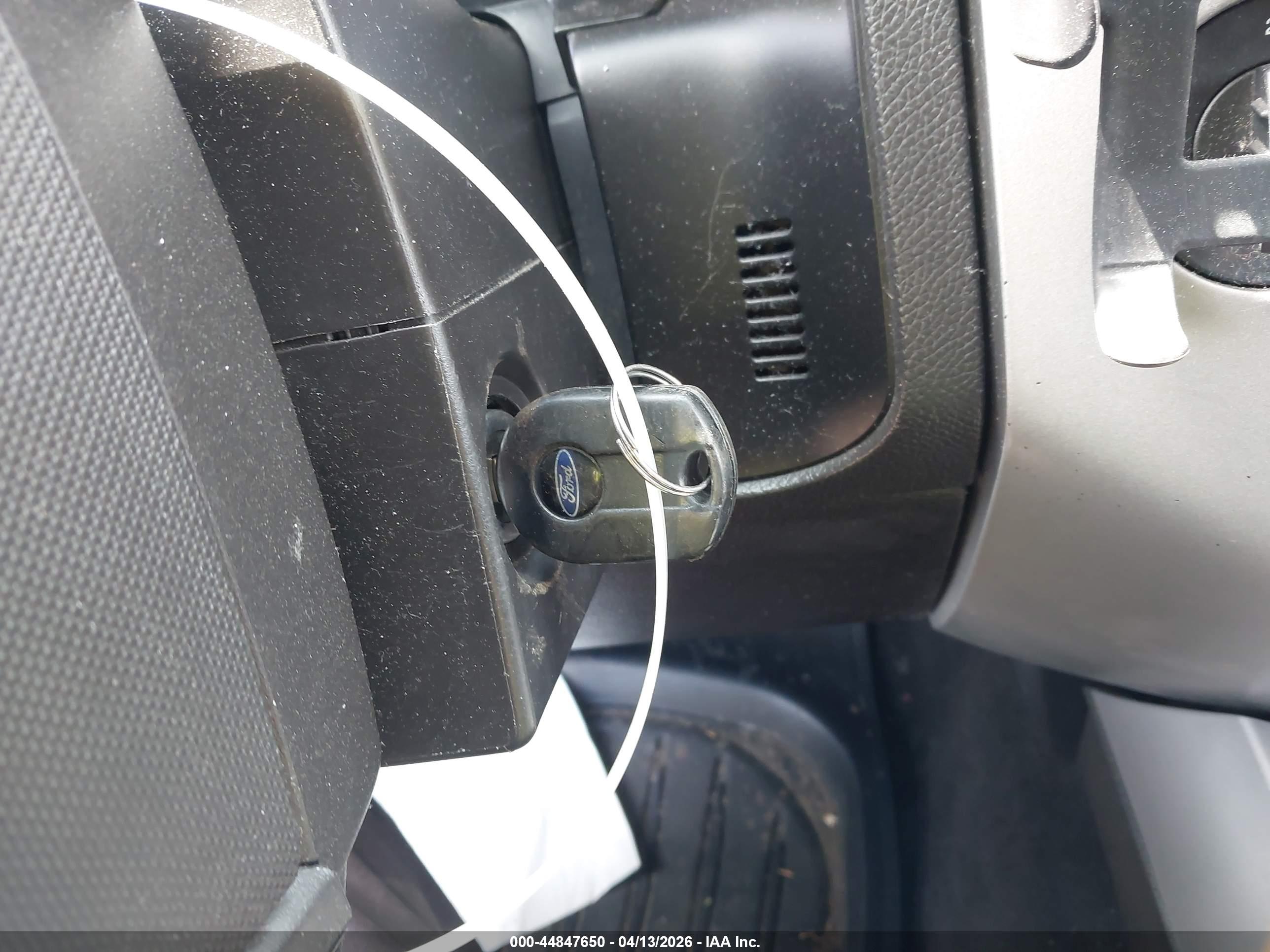 FORD EXPEDITION image 11