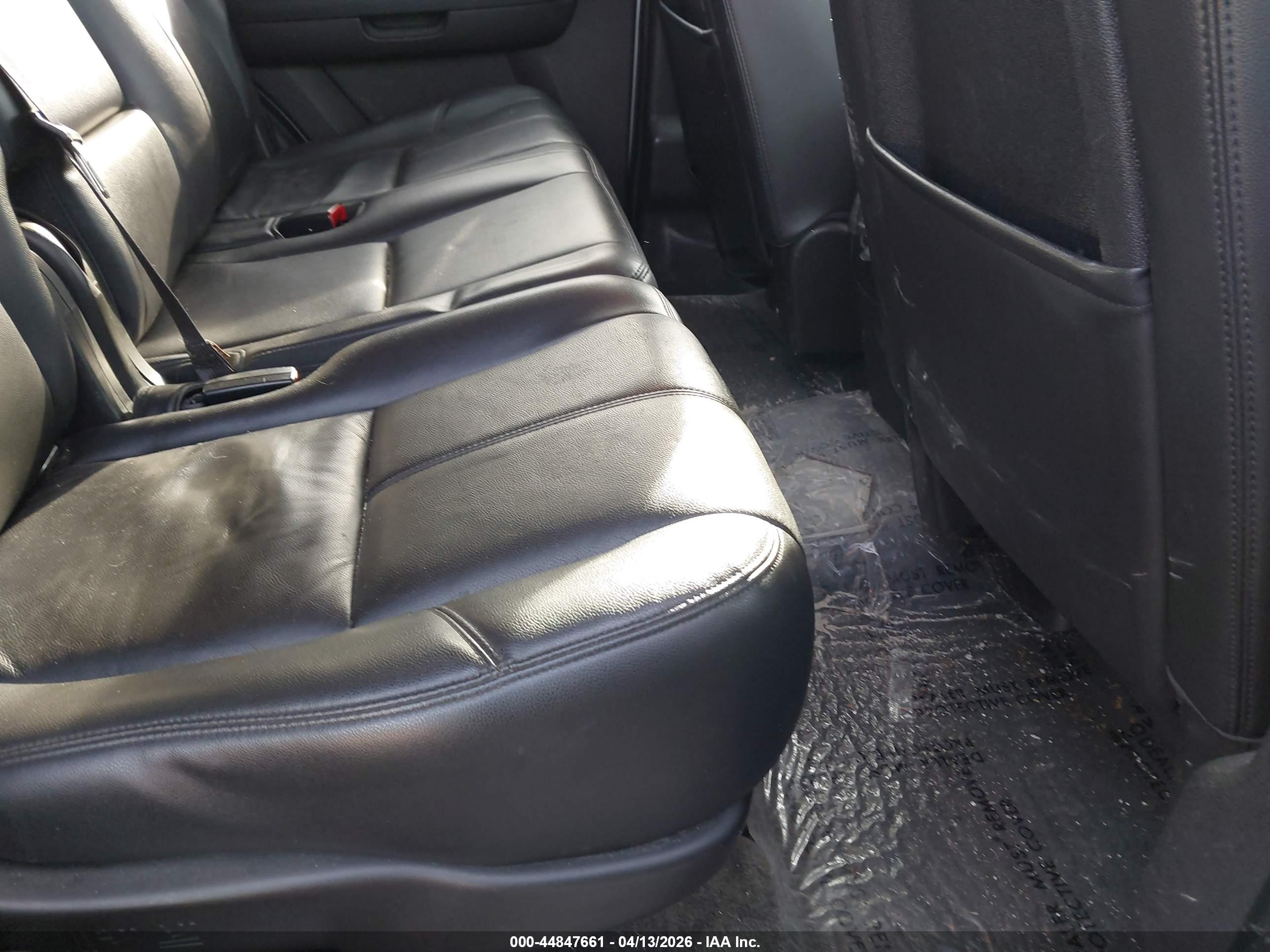 CHEVROLET TAHOE image 8
