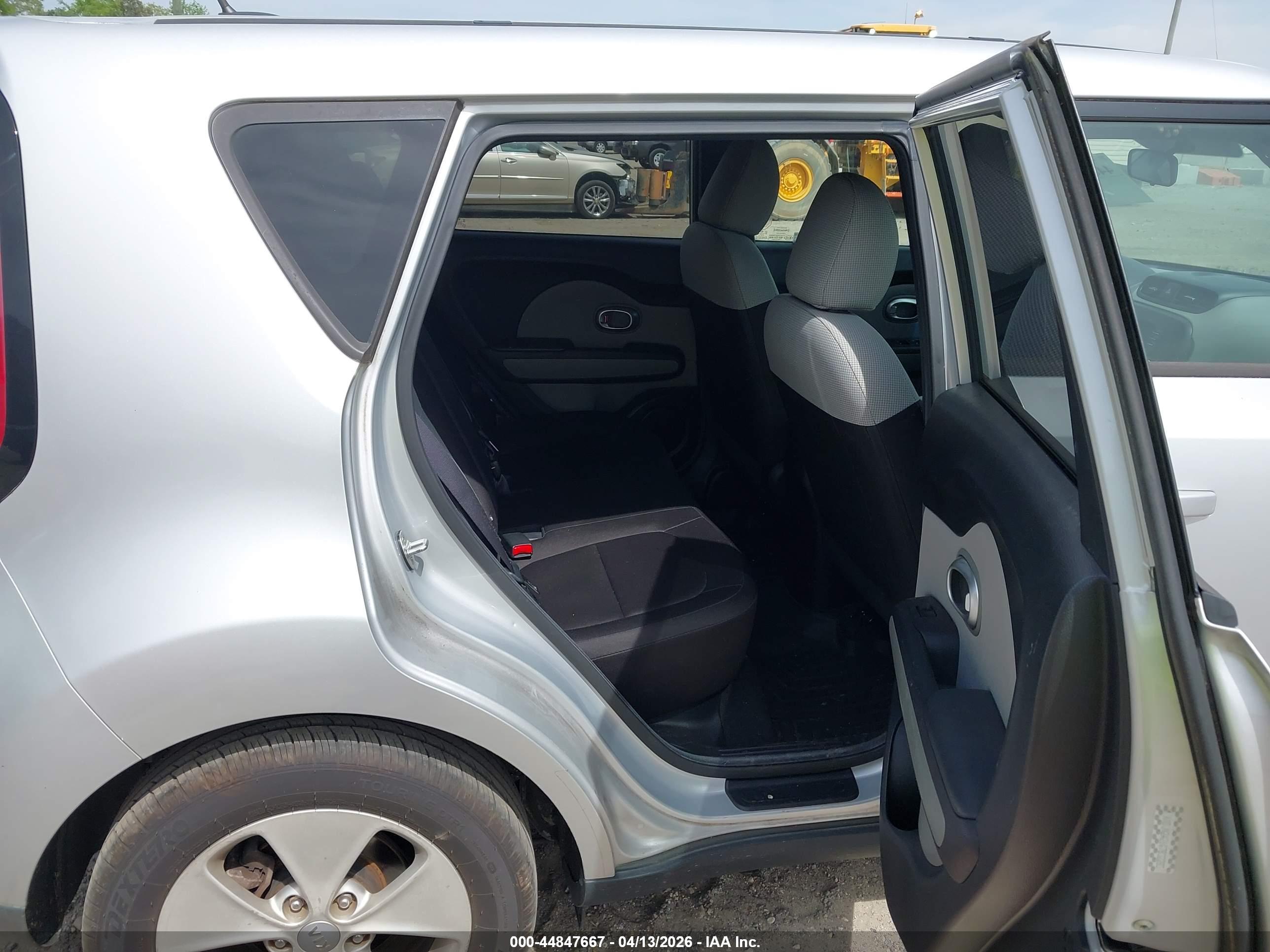 KIA SOUL image 8