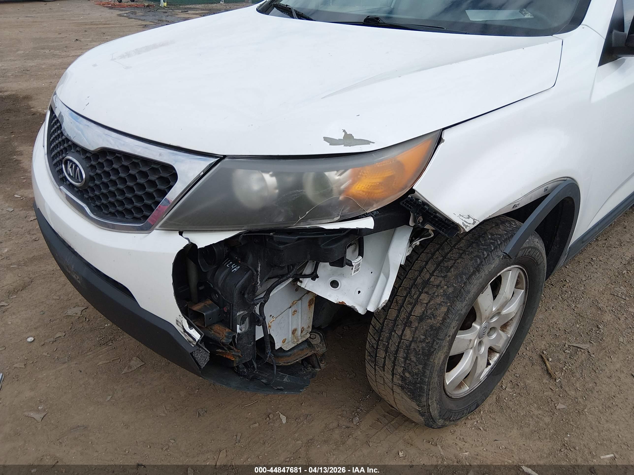 KIA SORENTO image 6