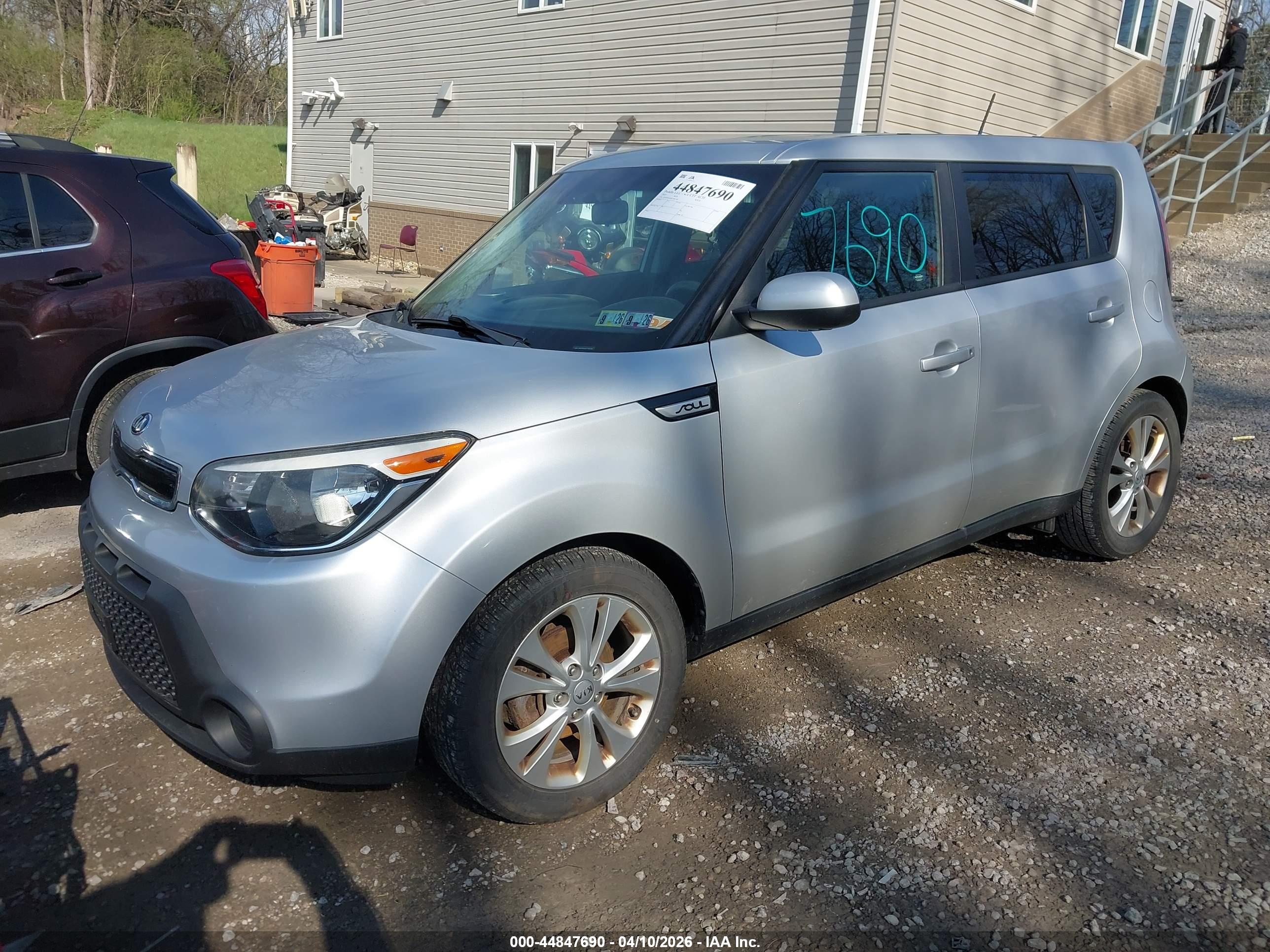 KIA SOUL image 2
