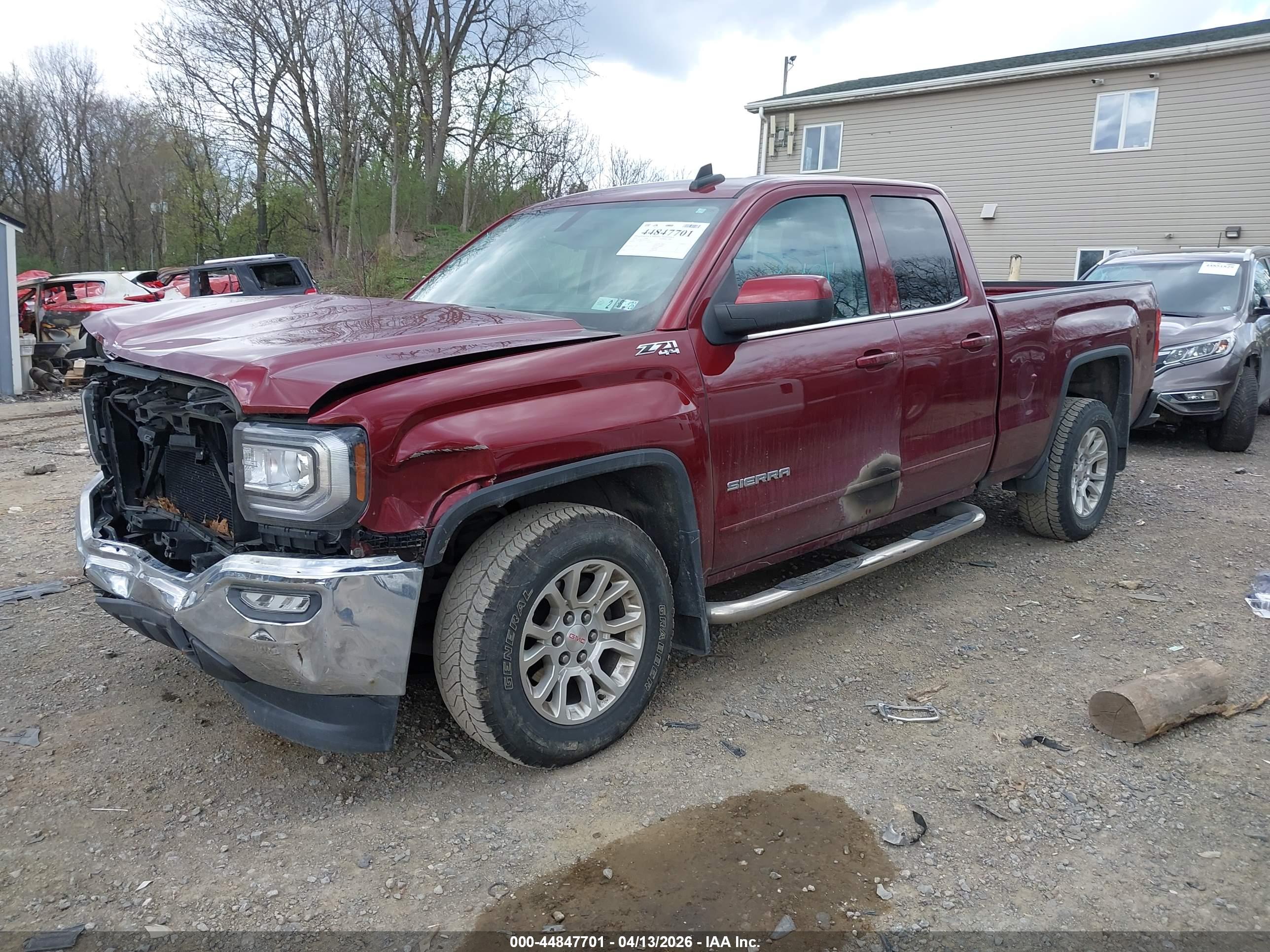 GMC SIERRA image 2