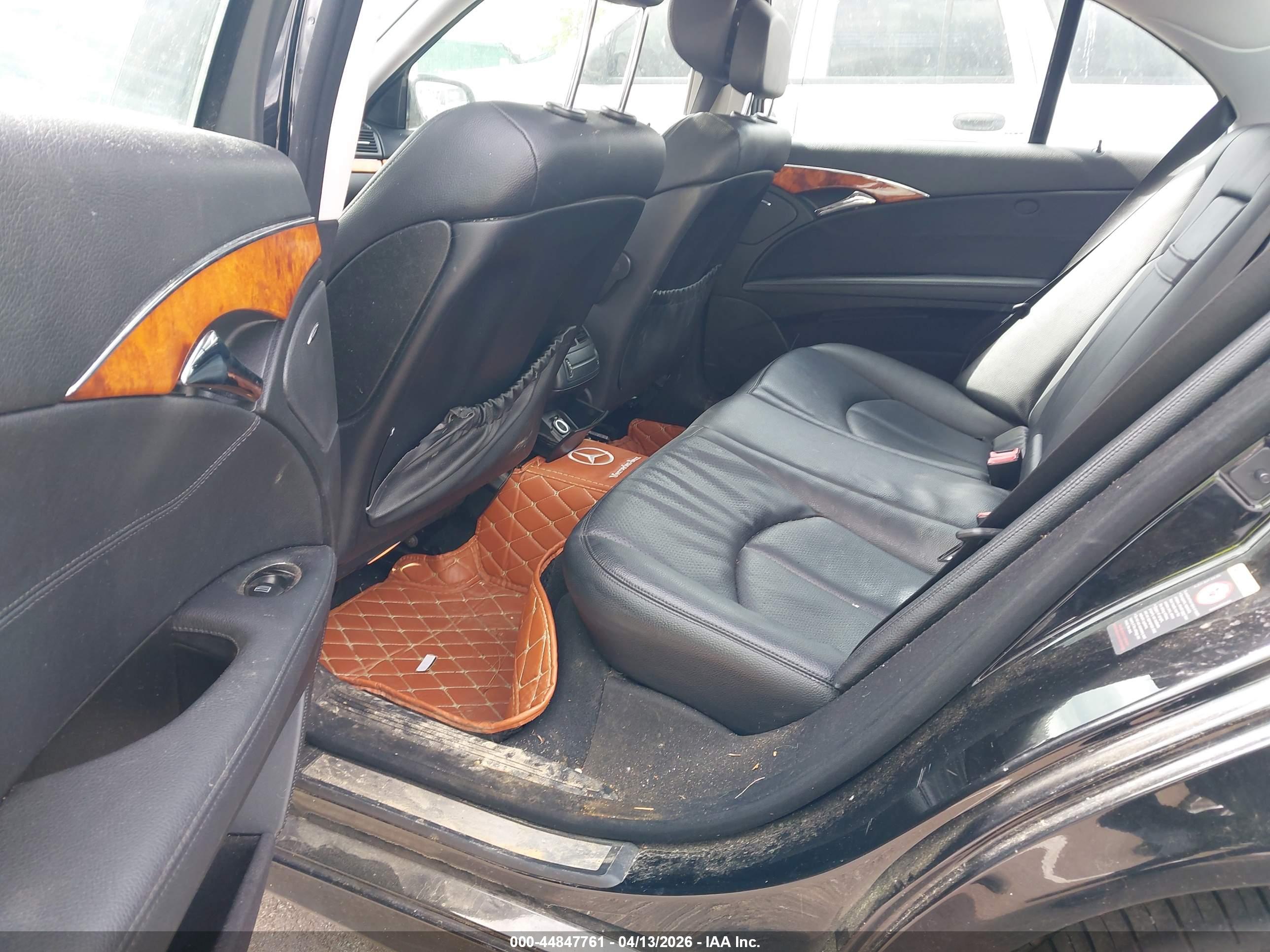 MERCEDES-BENZ E image 8