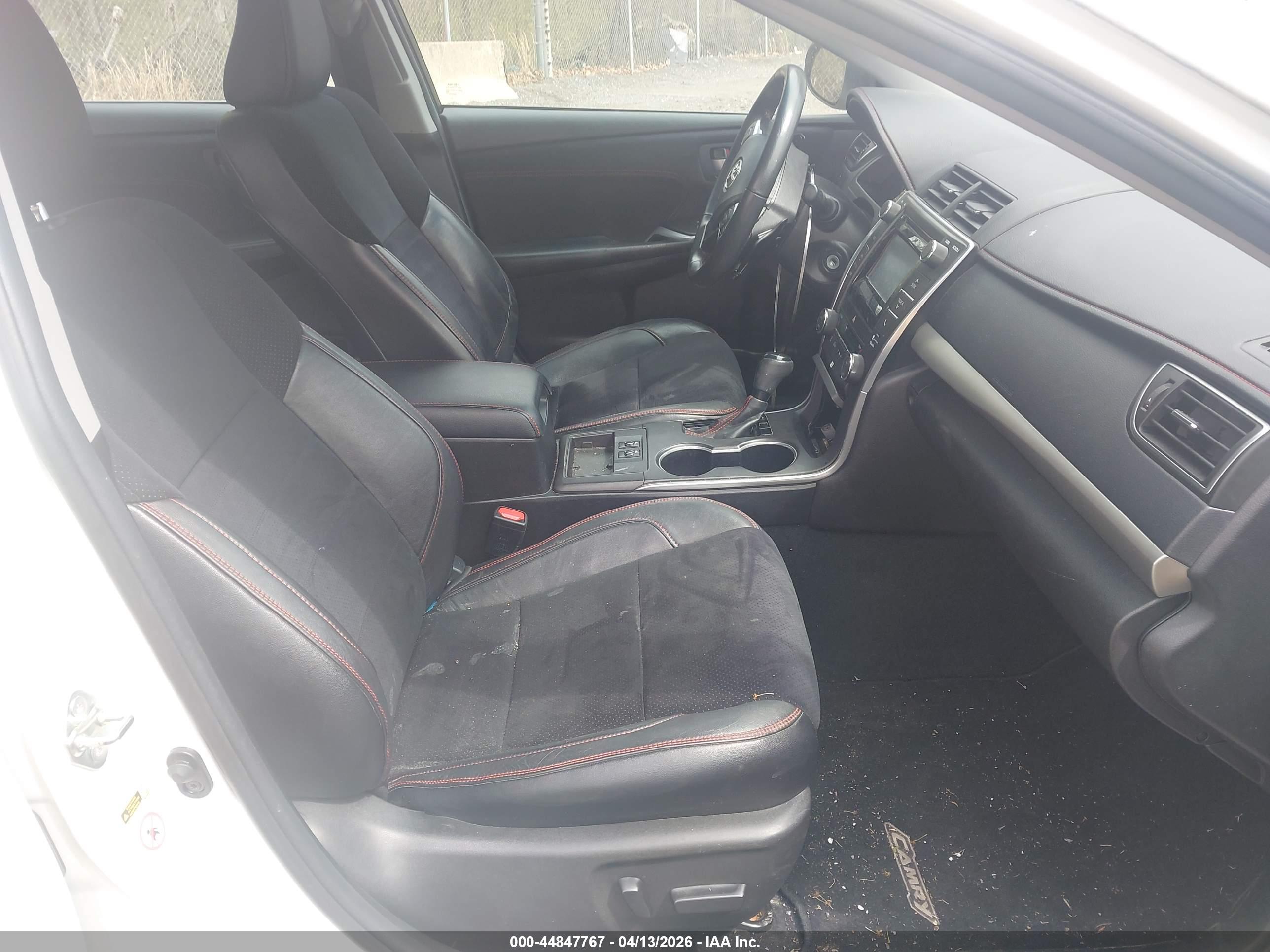 TOYOTA CAMRY image 5