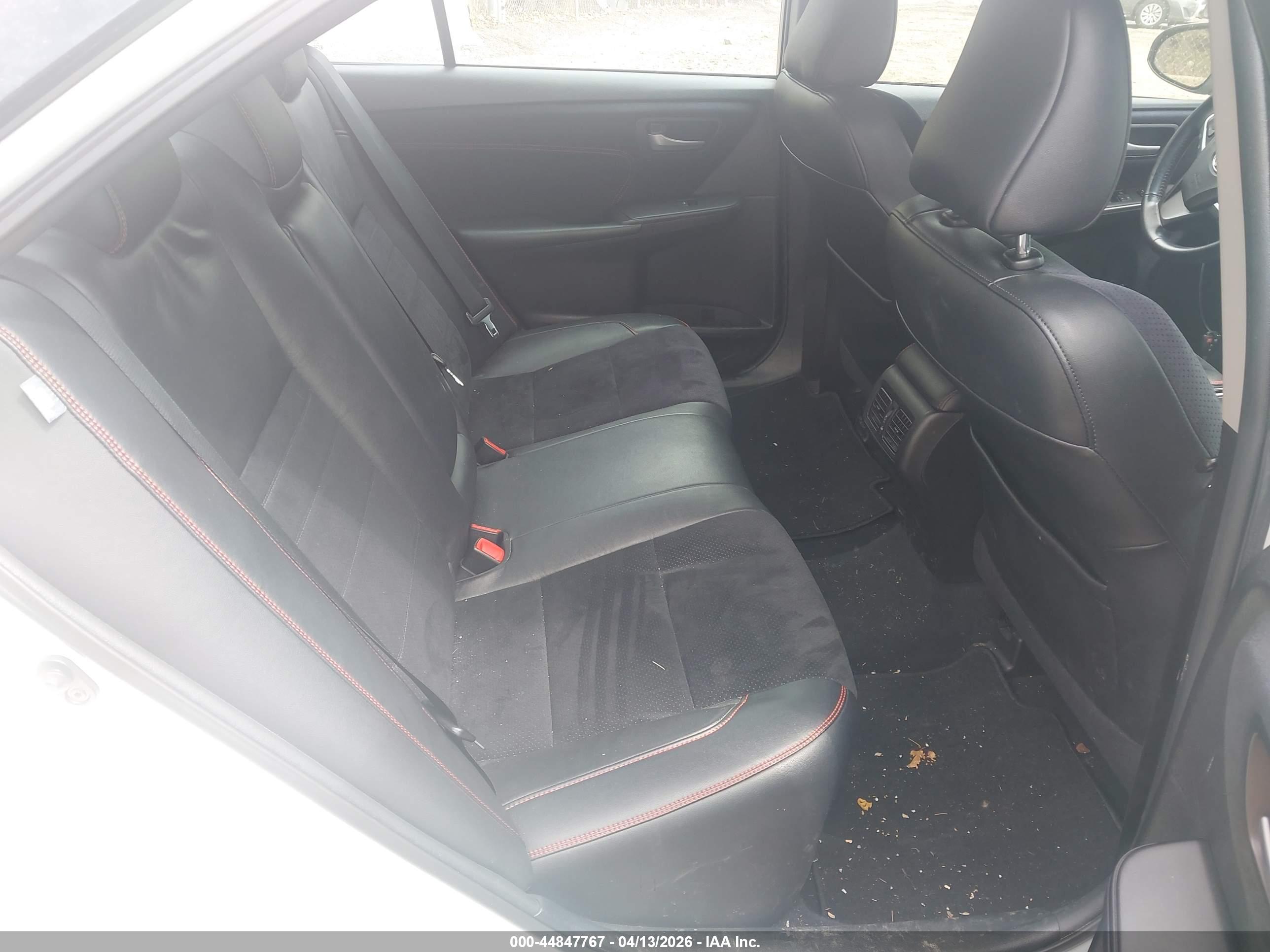 TOYOTA CAMRY image 8