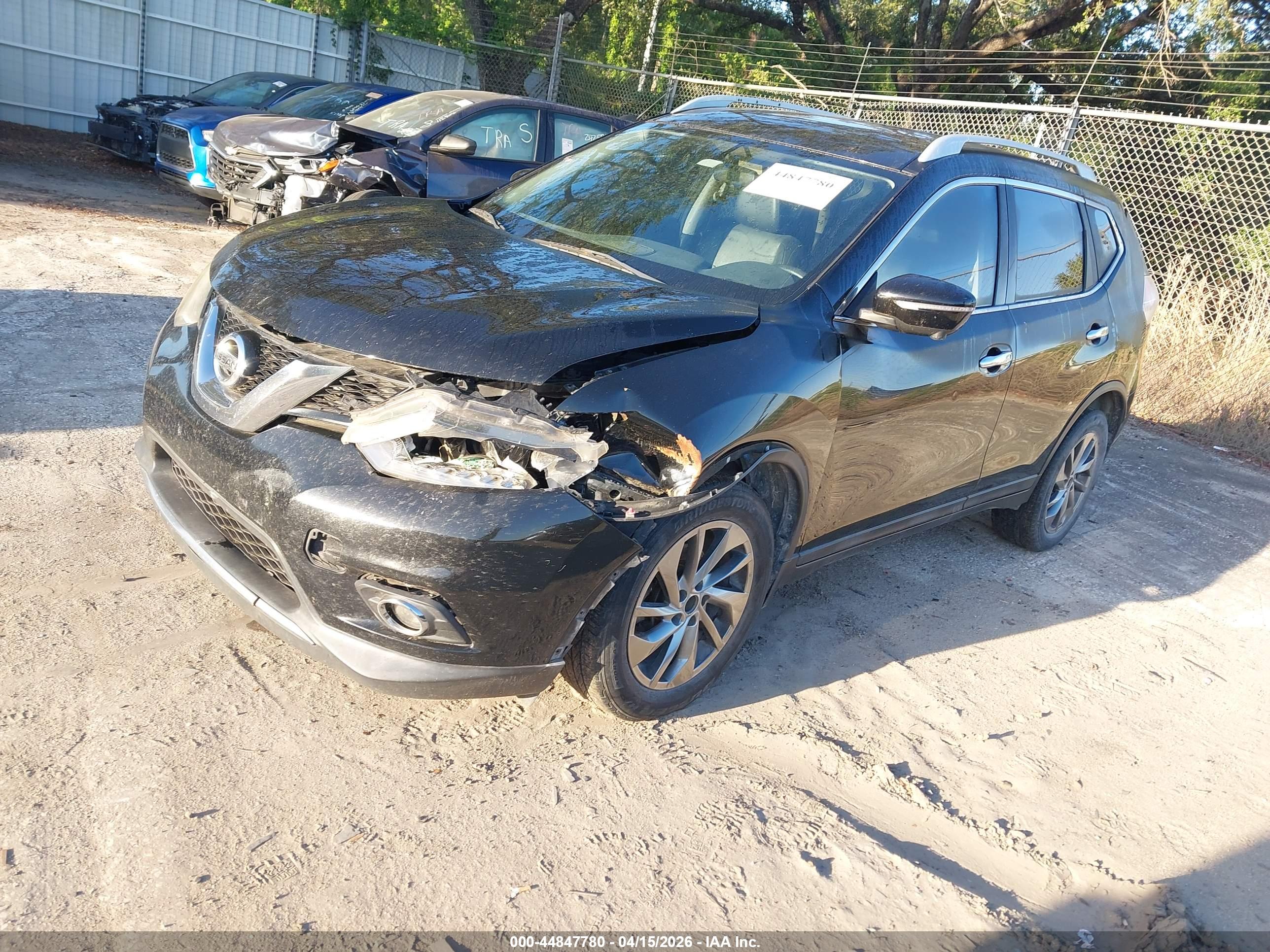 NISSAN ROGUE image 2
