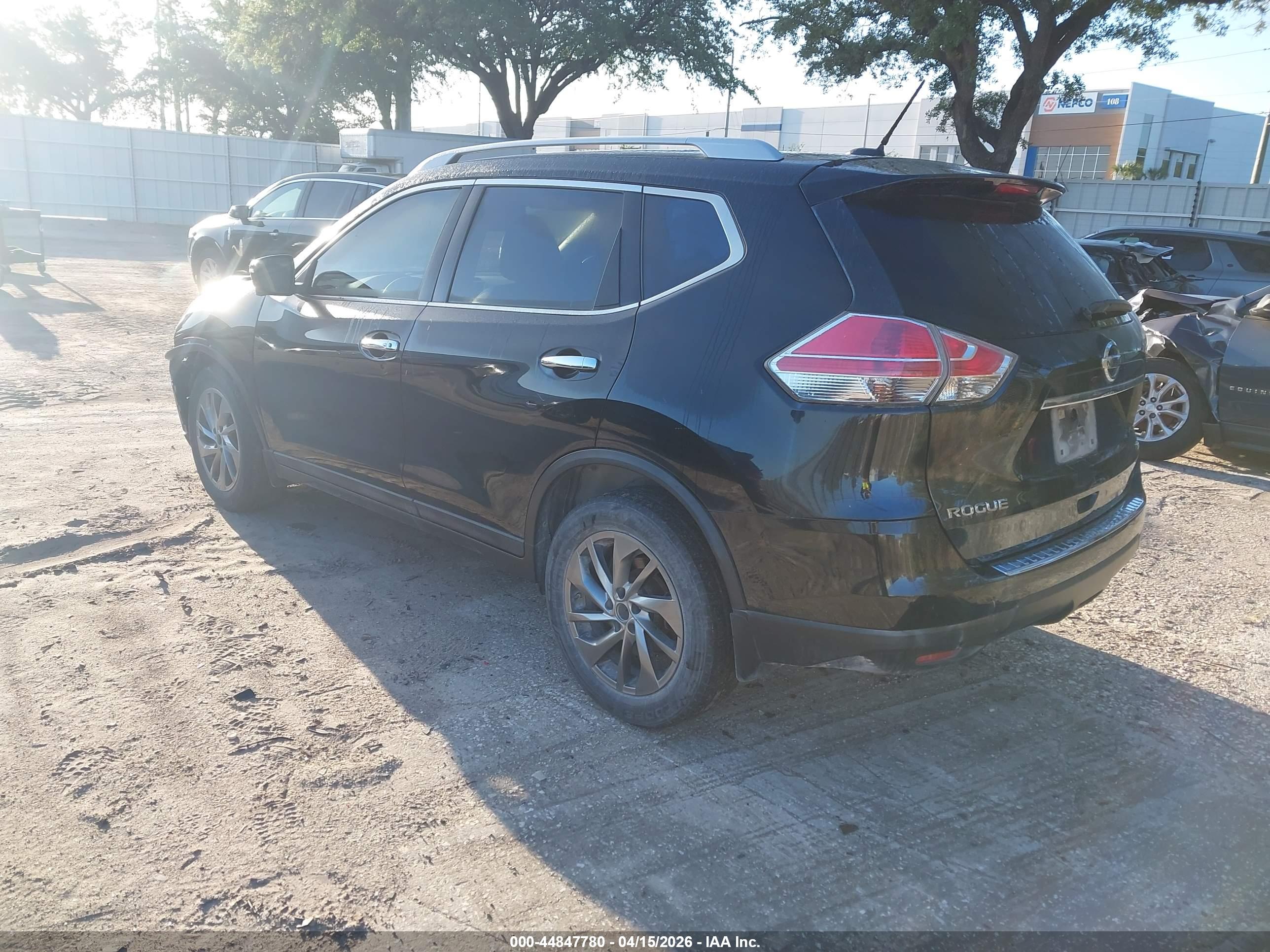 NISSAN ROGUE image 3