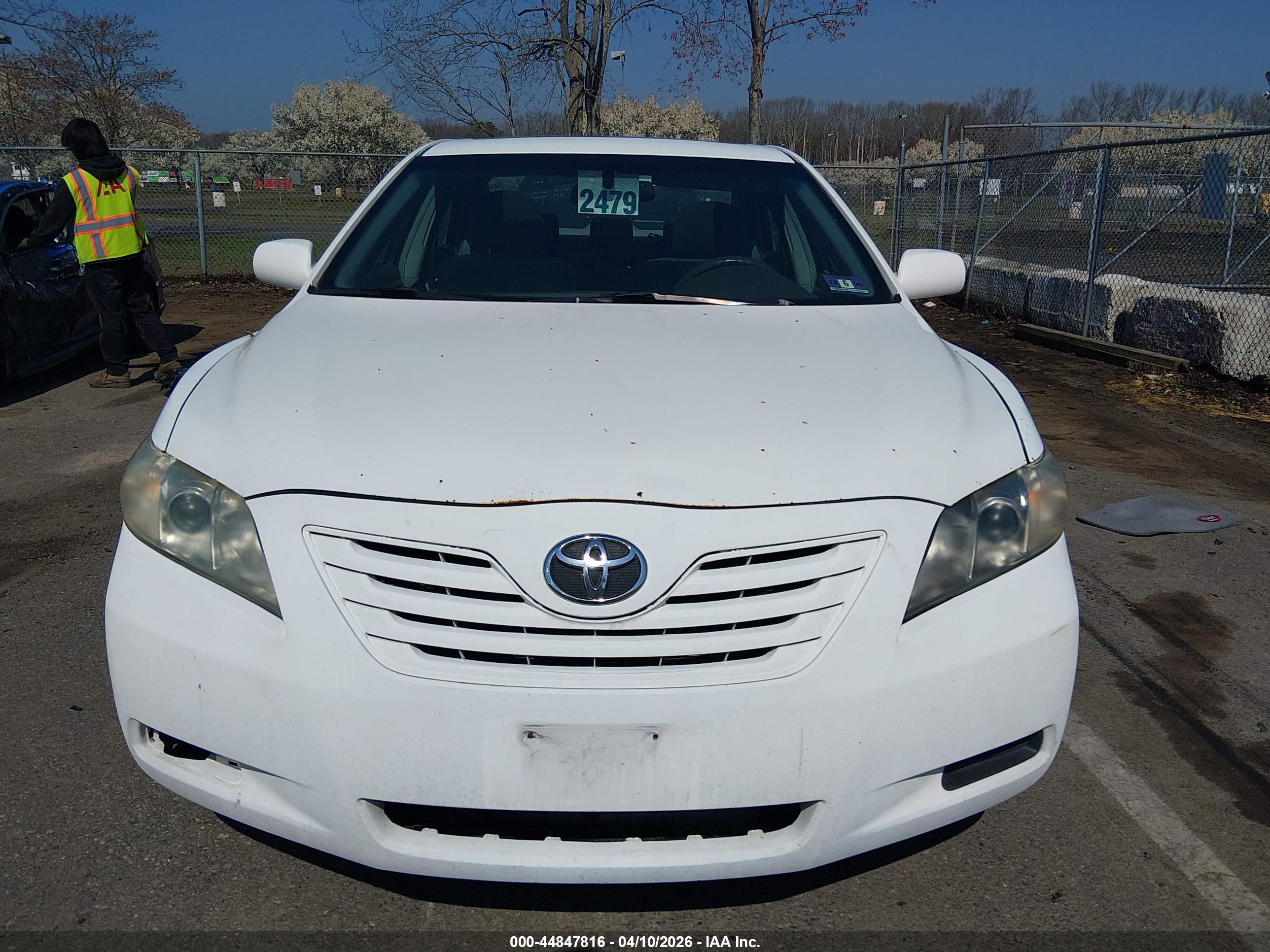 TOYOTA CAMRY image 6