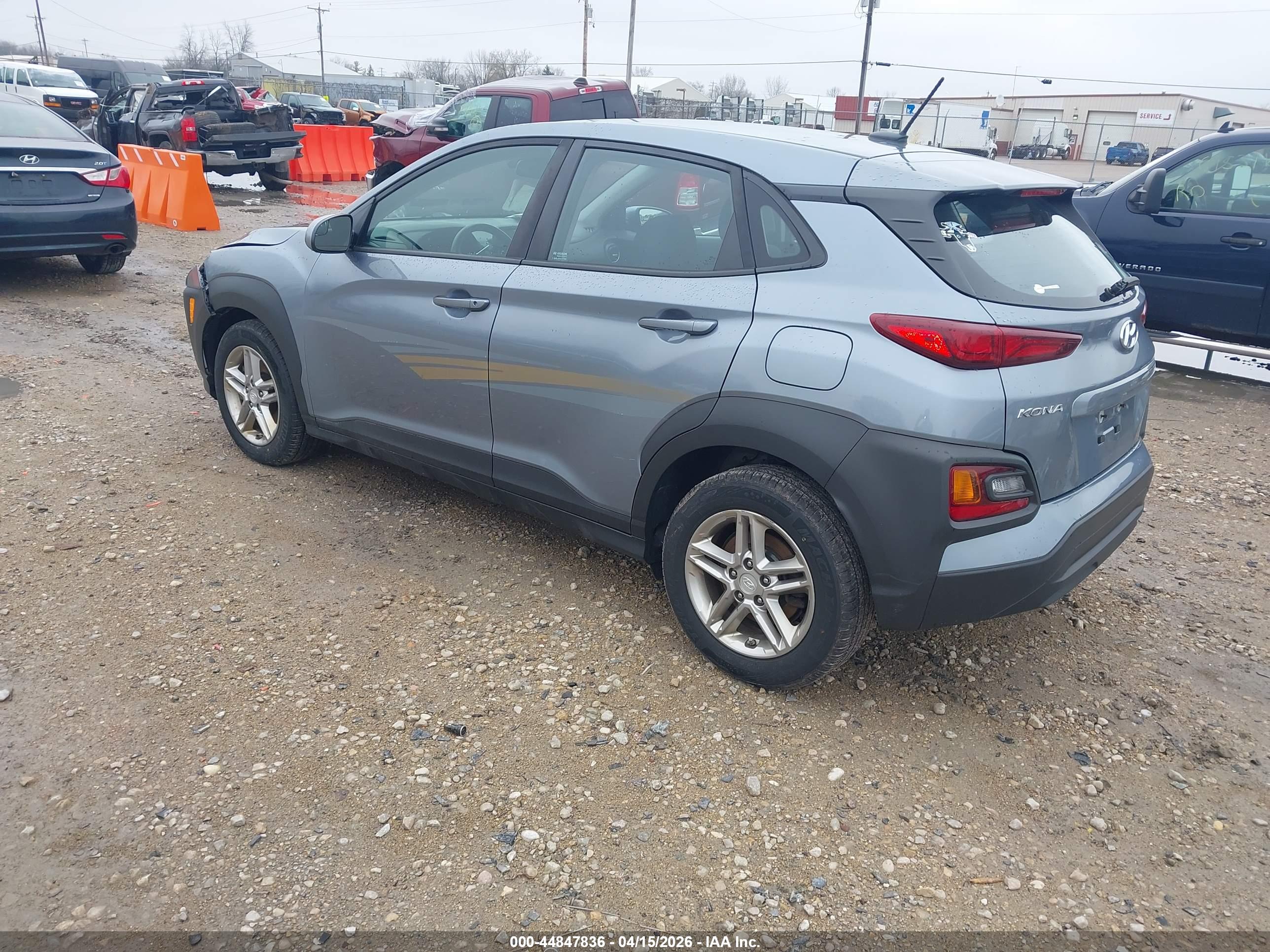 HYUNDAI KONA image 3