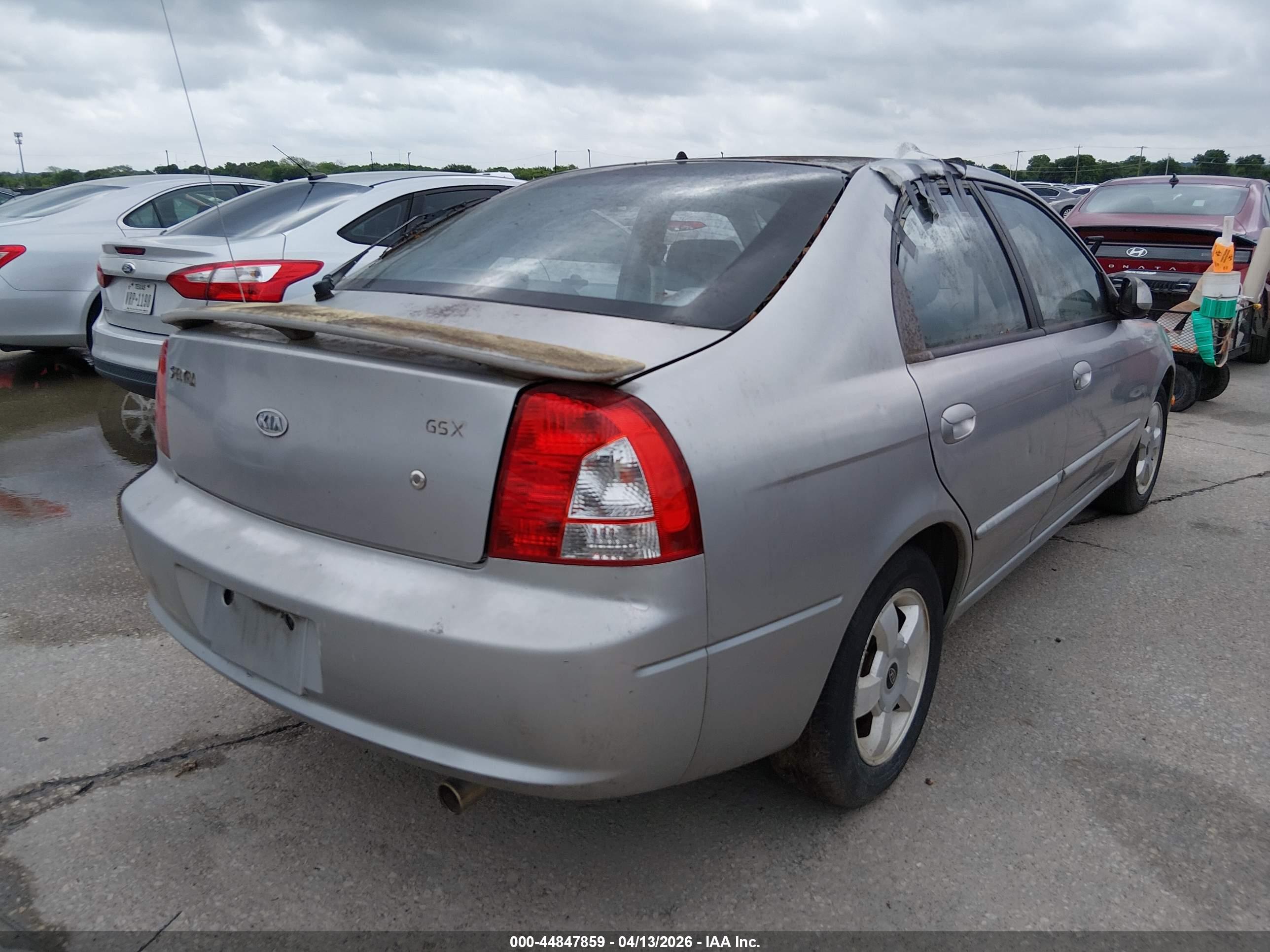 KIA SPECTRA image 4