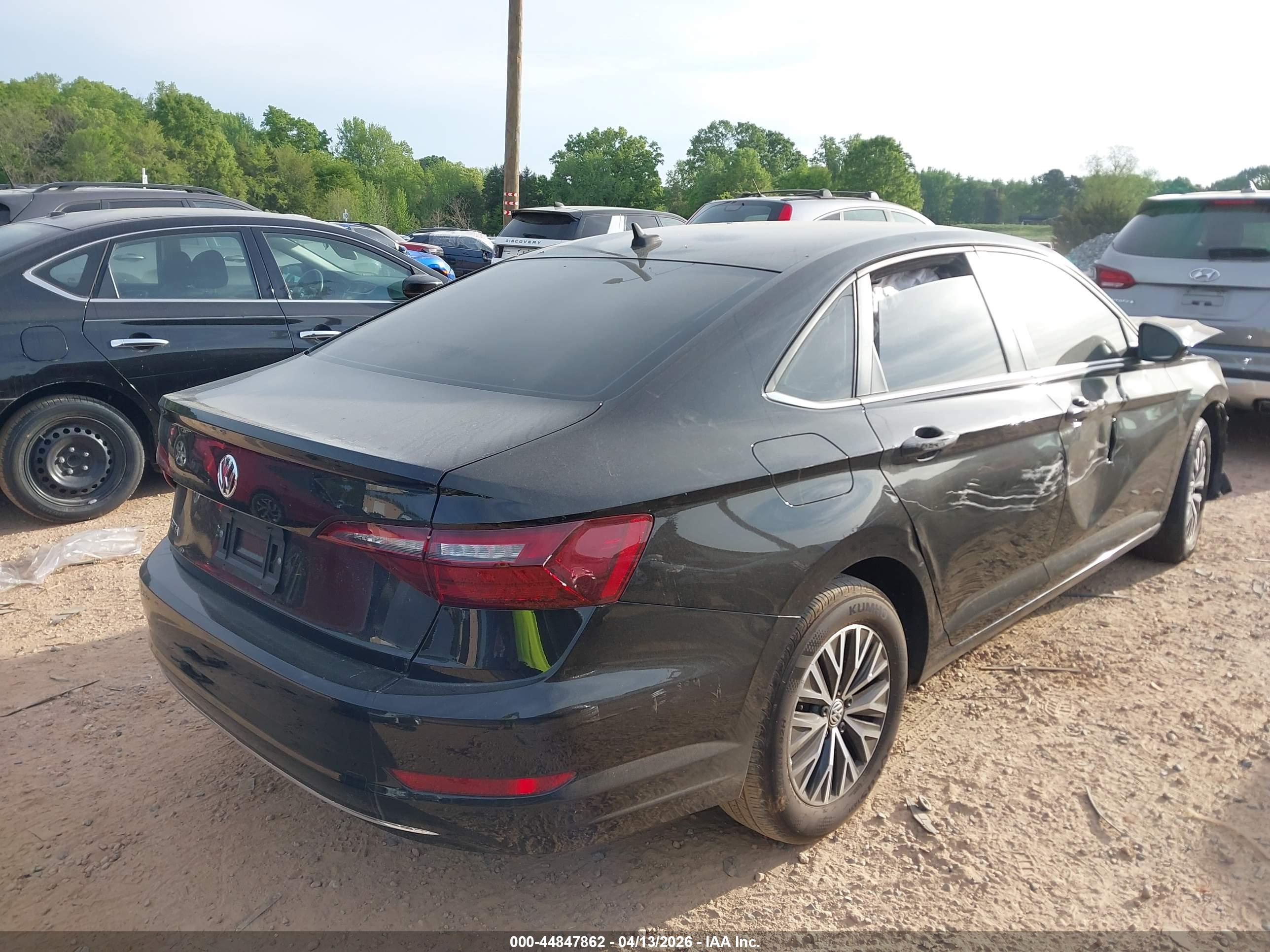 VOLKSWAGEN JETTA image 4