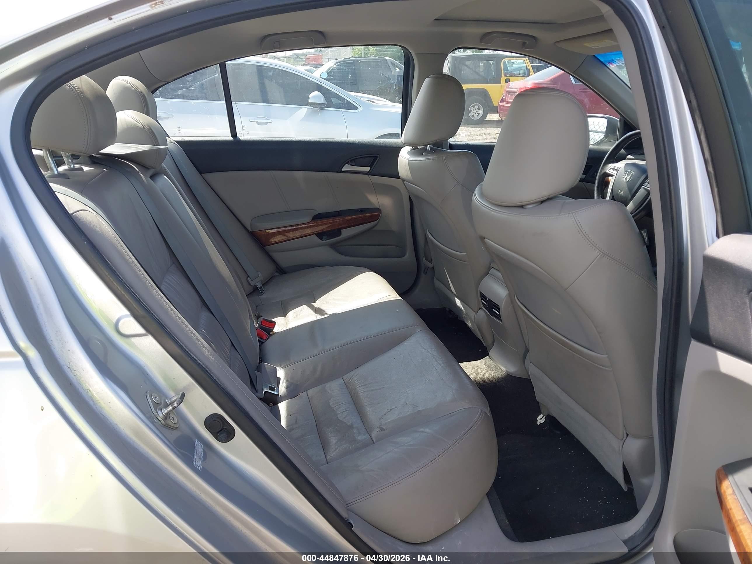 HONDA ACCORD image 8