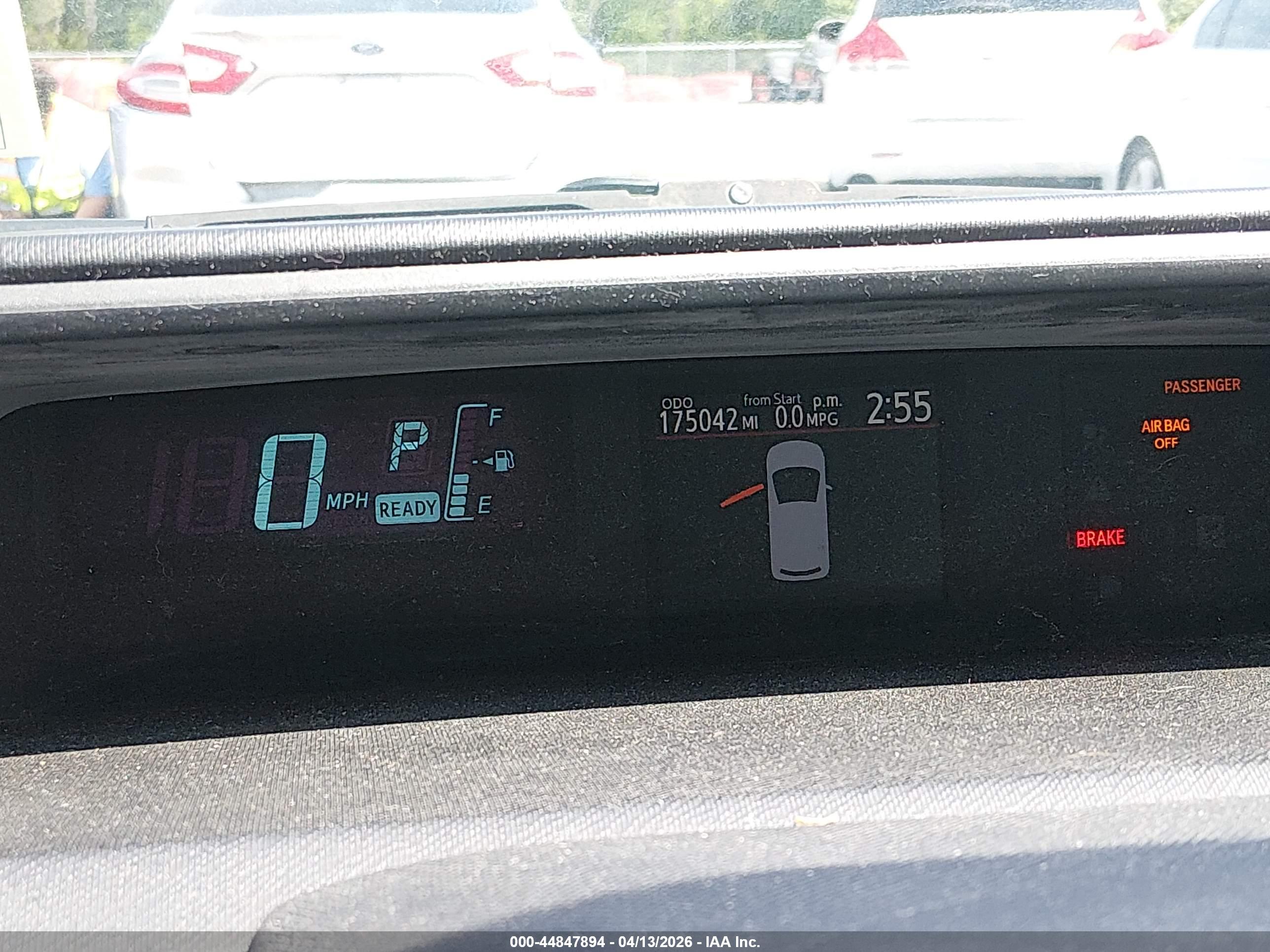 TOYOTA PRIUS image 7