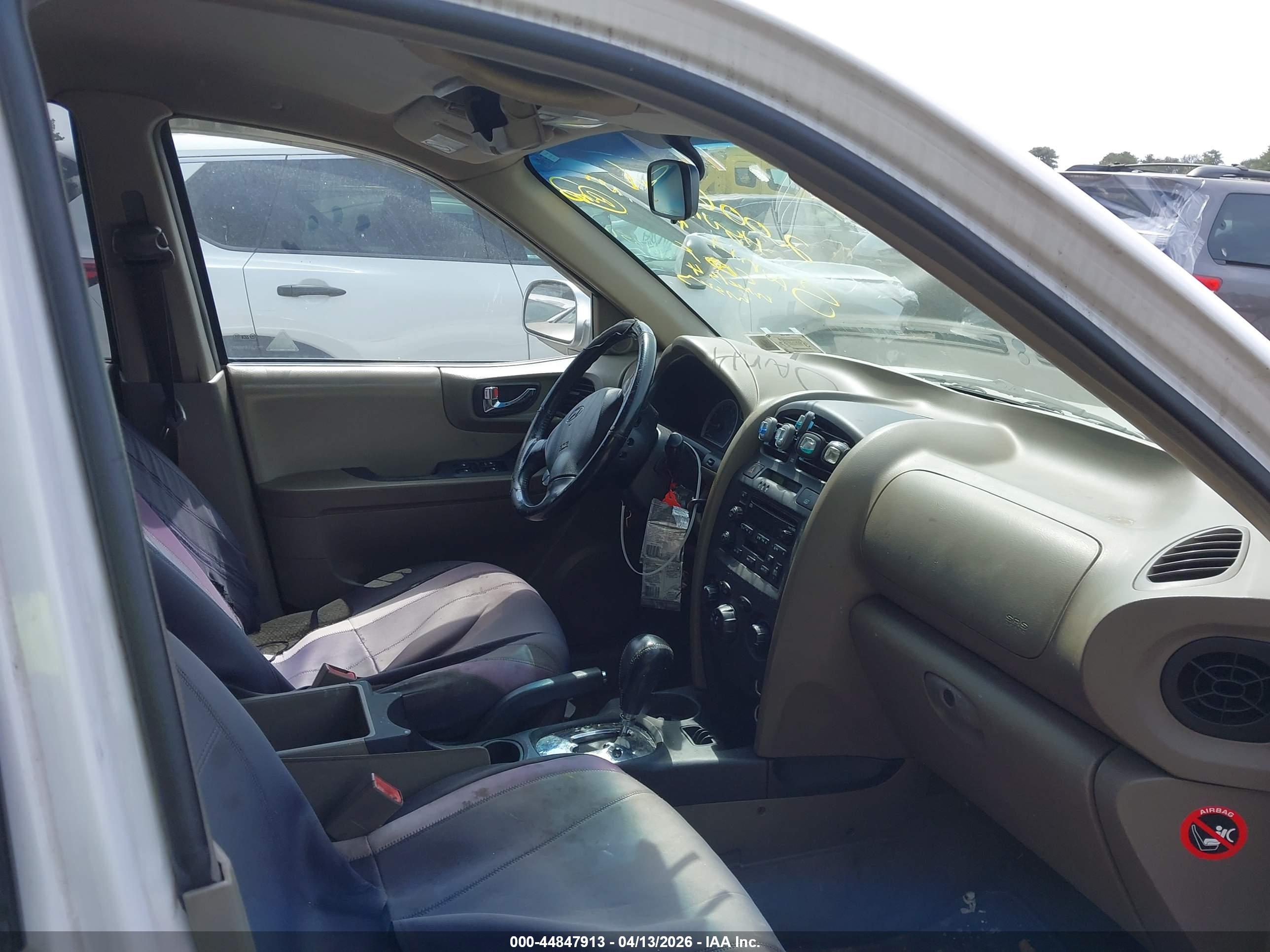 HYUNDAI SANTA image 5