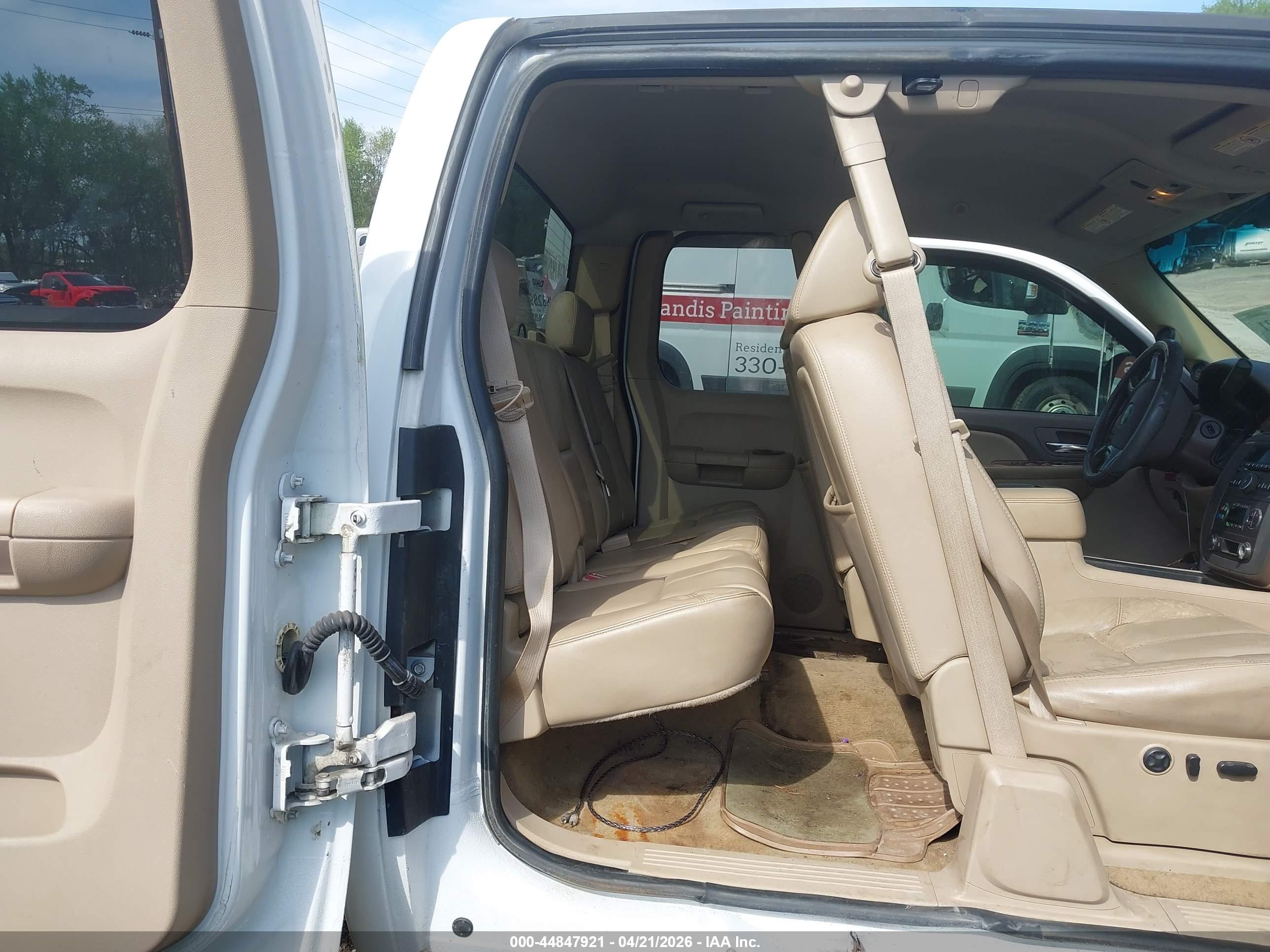 GMC SIERRA image 8