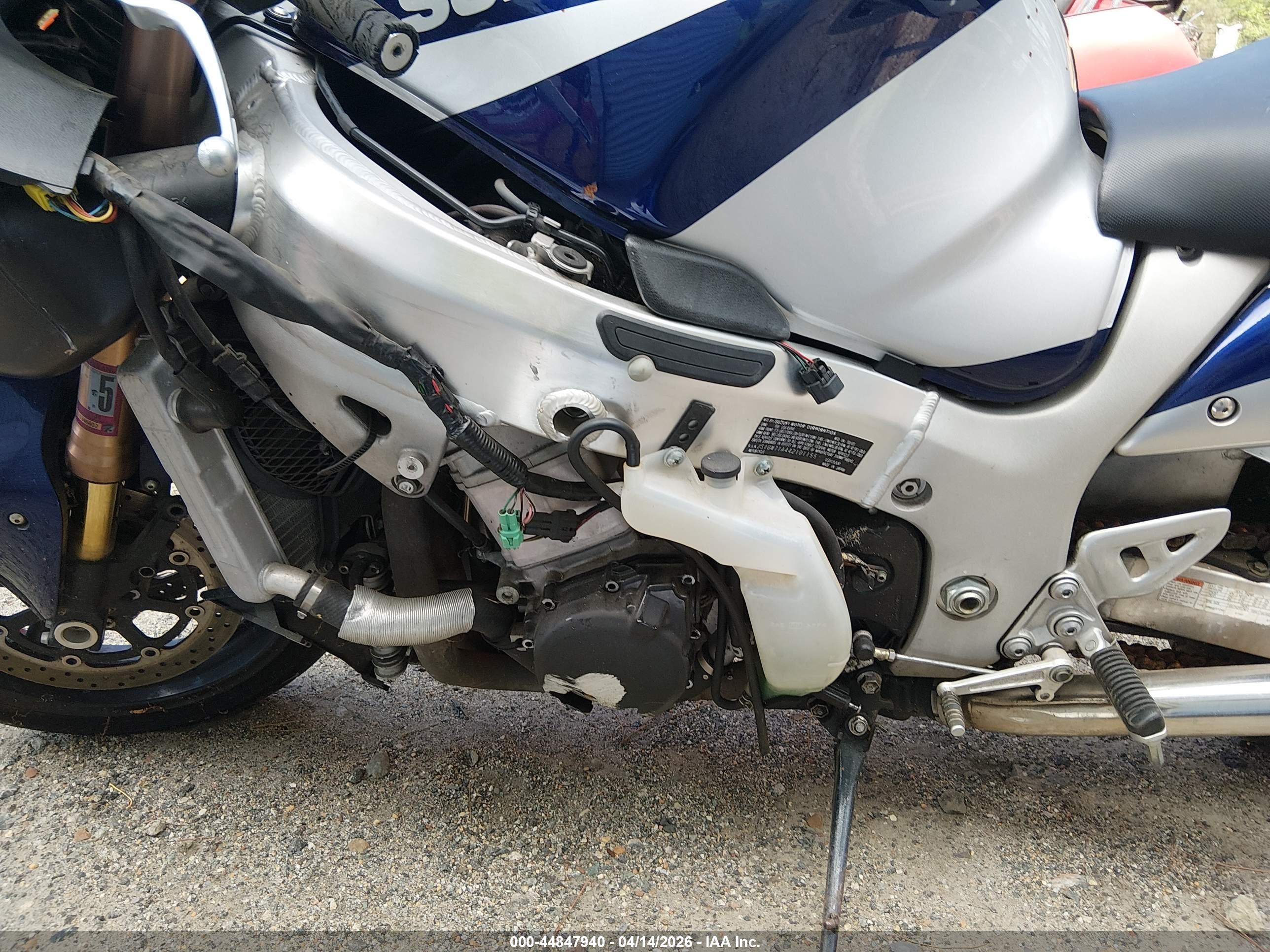 SUZUKI GSX1300 image 9
