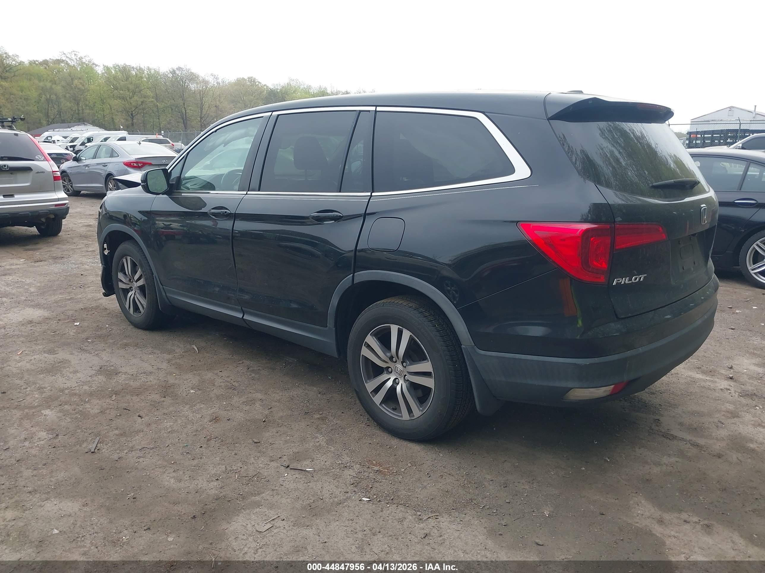 HONDA PILOT image 3