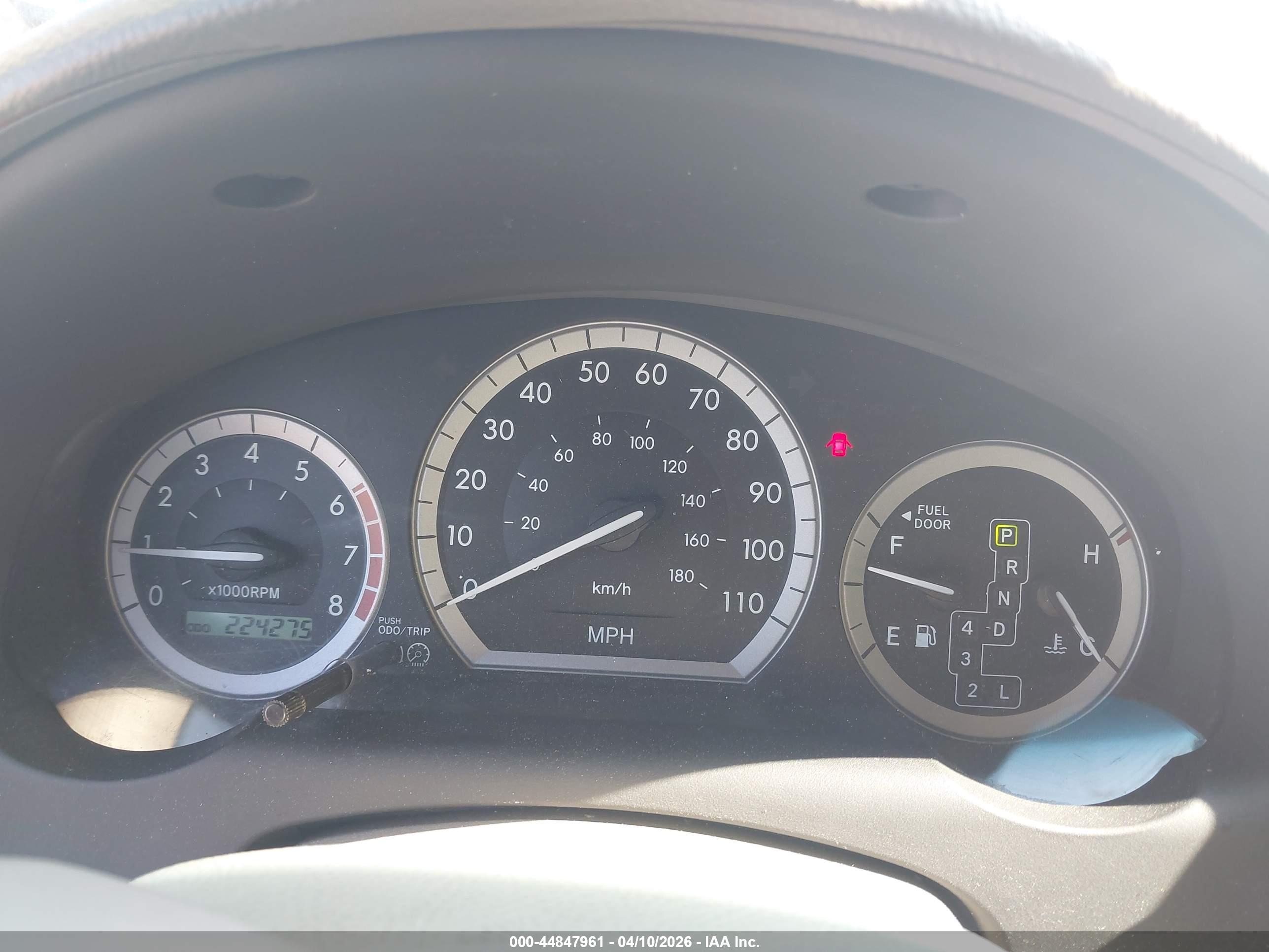 TOYOTA SIENNA image 7