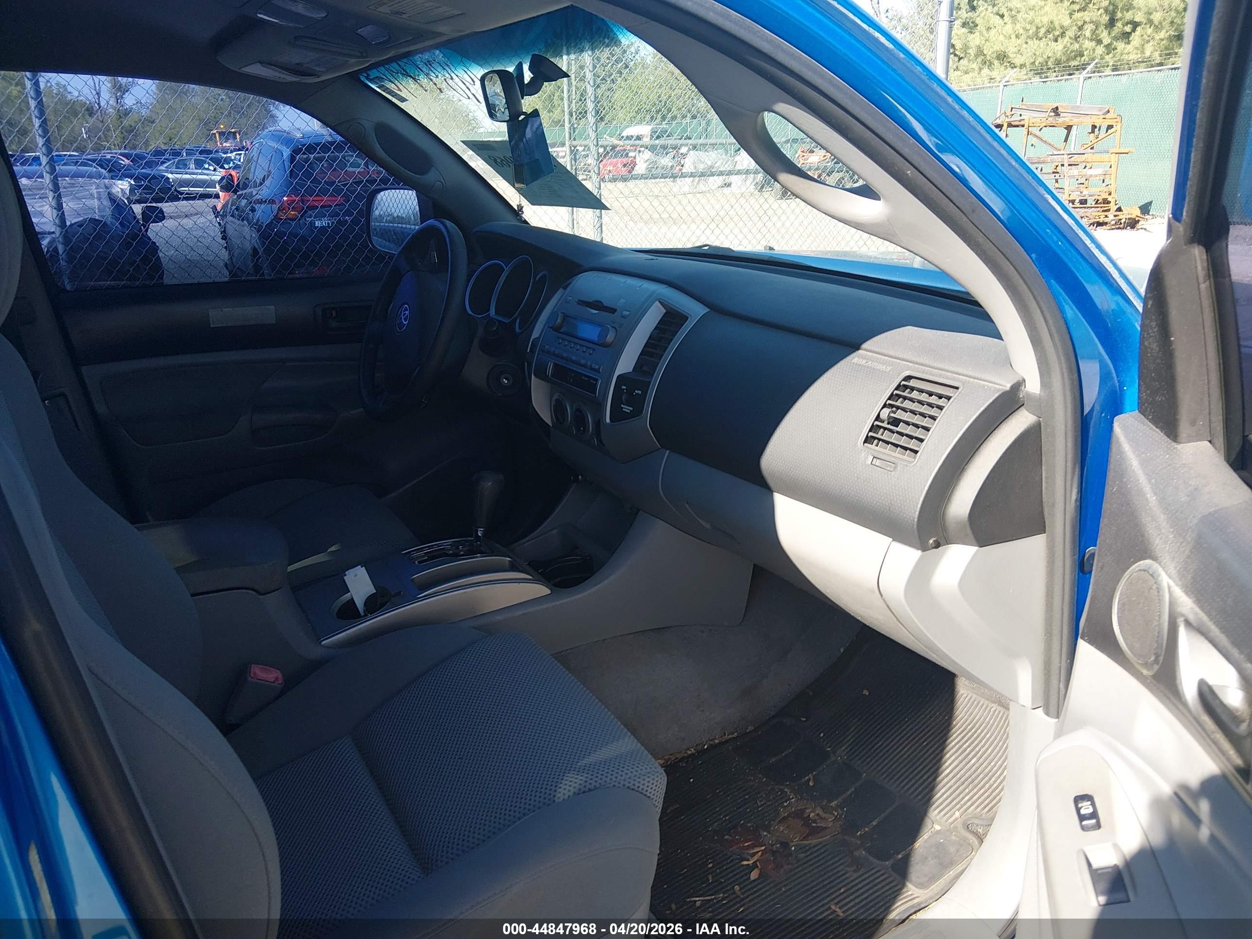 TOYOTA TACOMA image 5