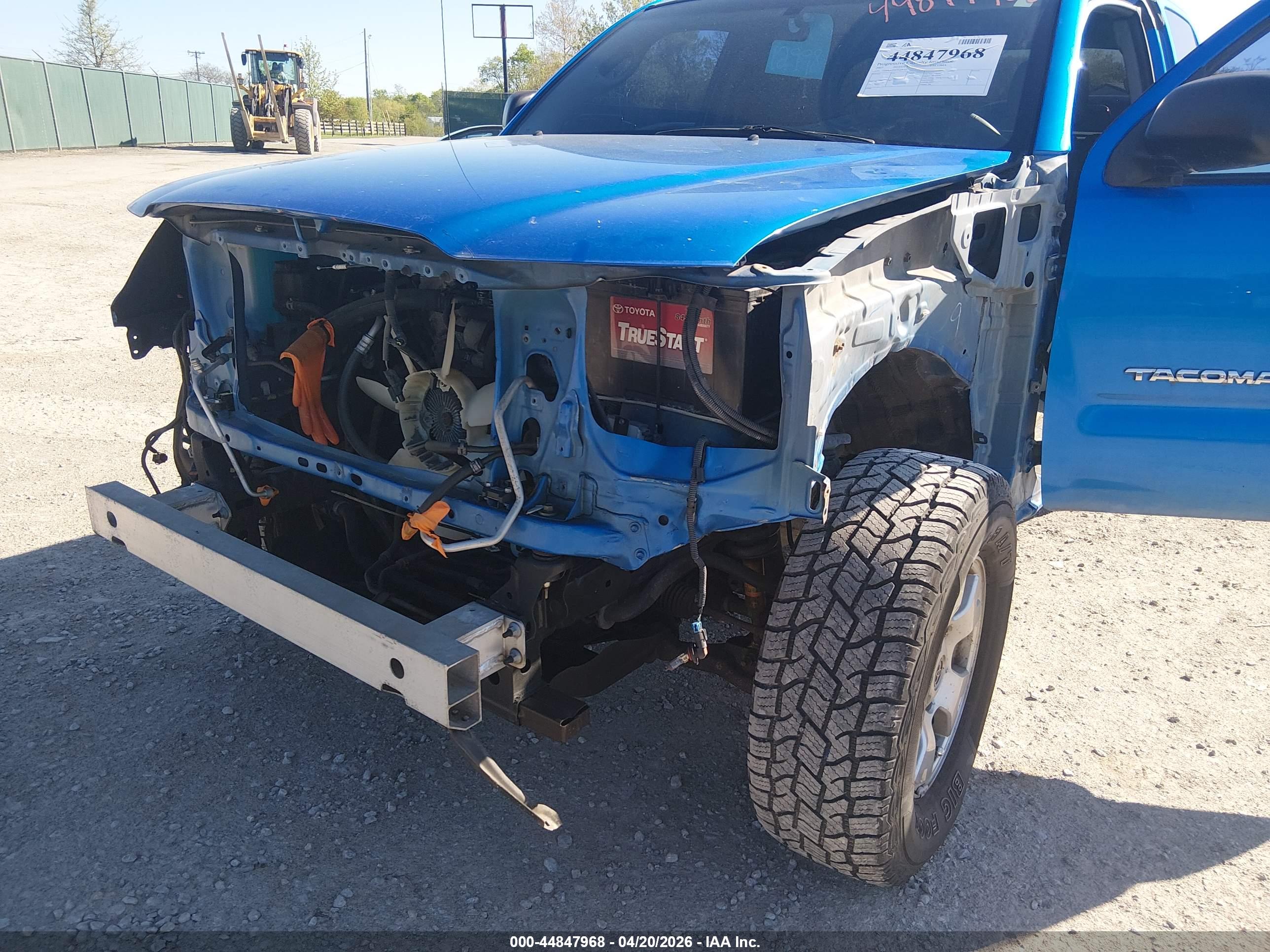TOYOTA TACOMA image 6