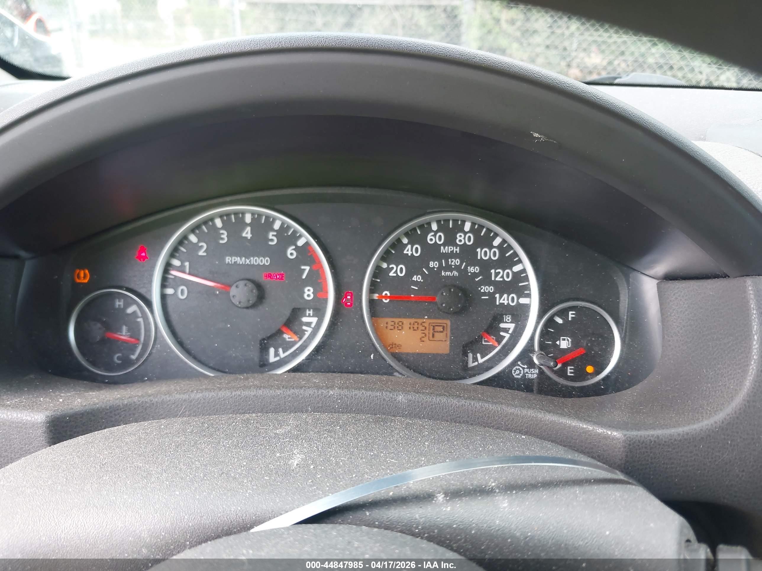NISSAN PATHFINDER image 7